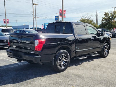 2023 Nissan Titan SV