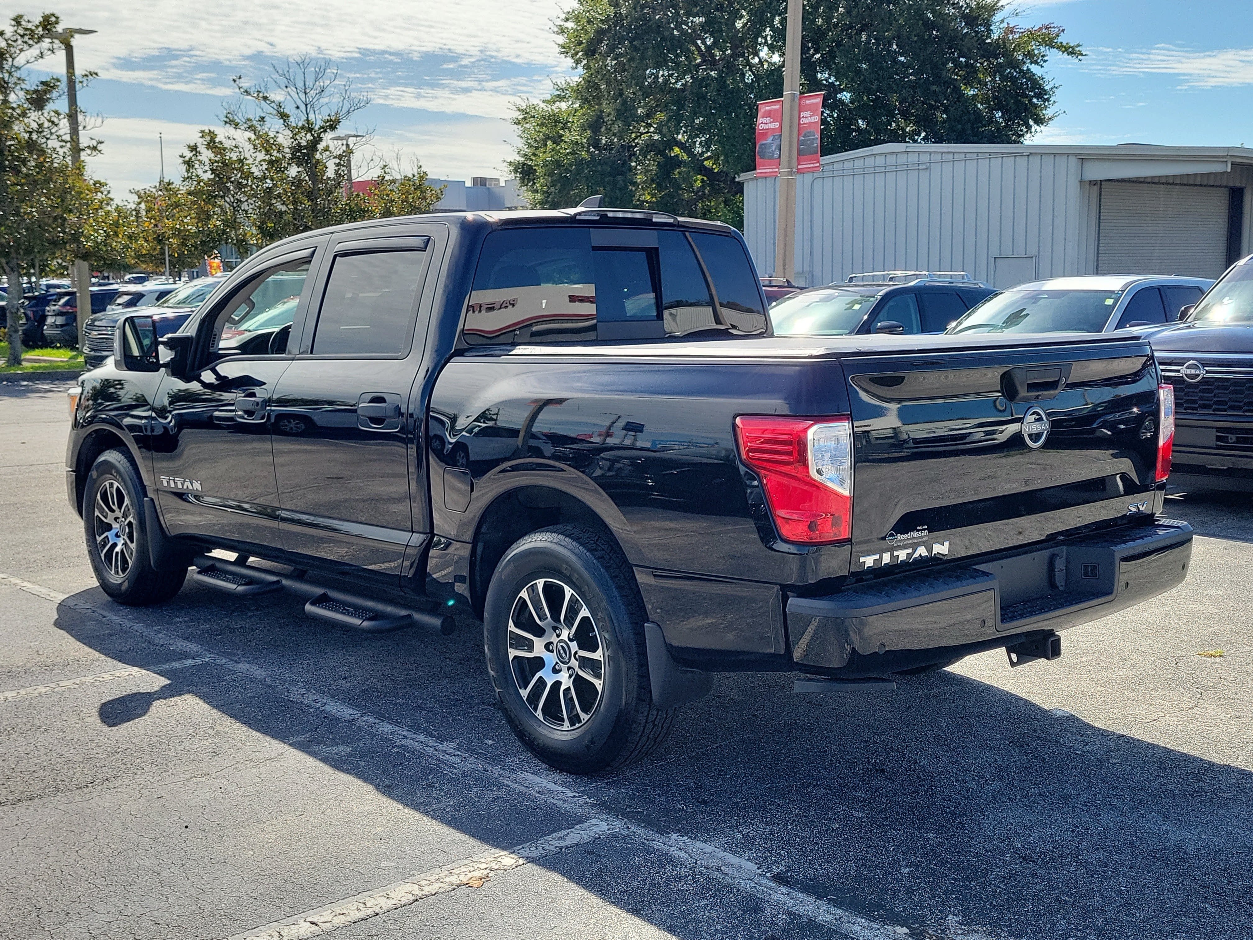 2023 Nissan Titan SV