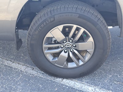 2025 Nissan Frontier SV