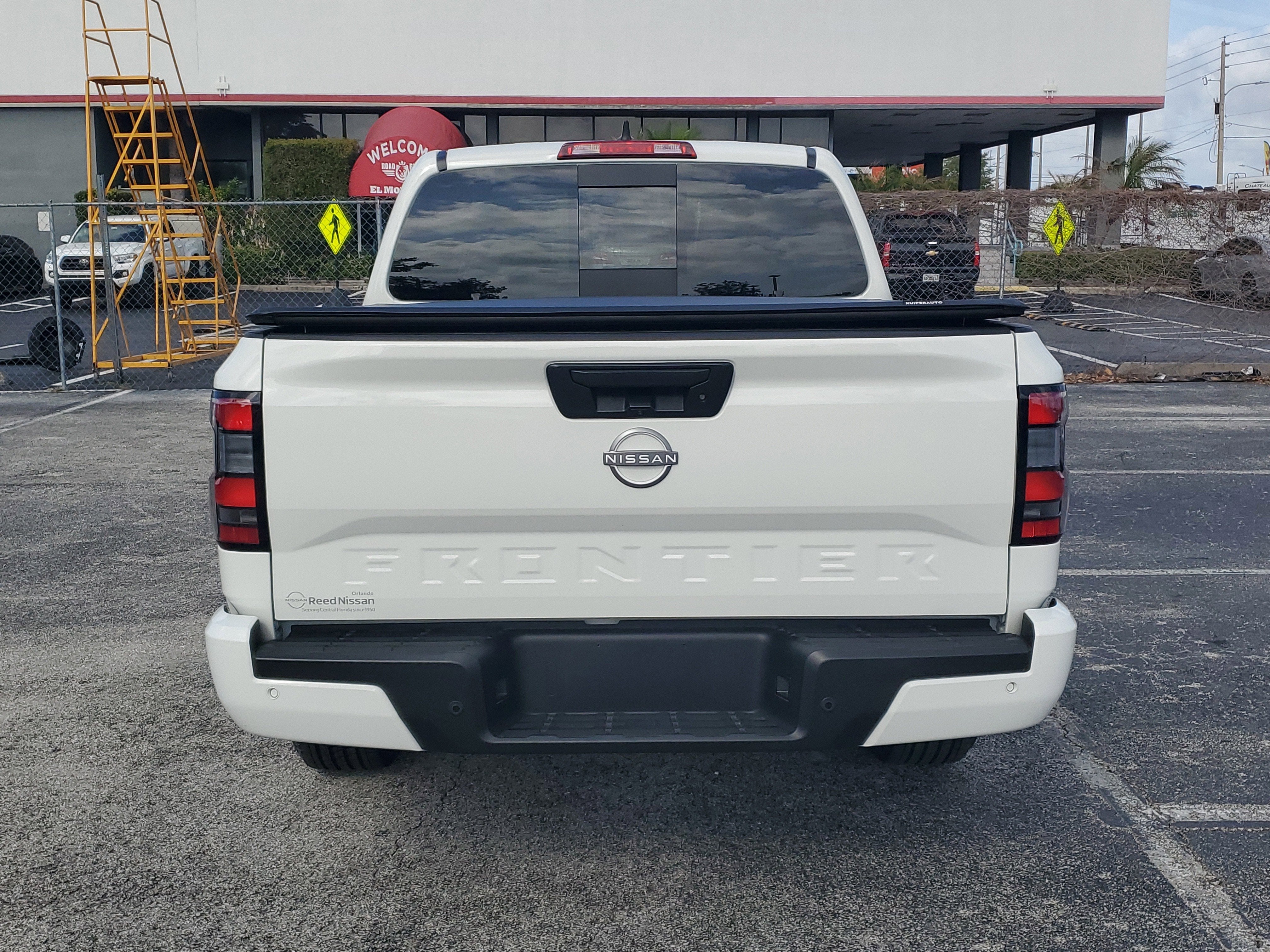 2025 Nissan Frontier SV