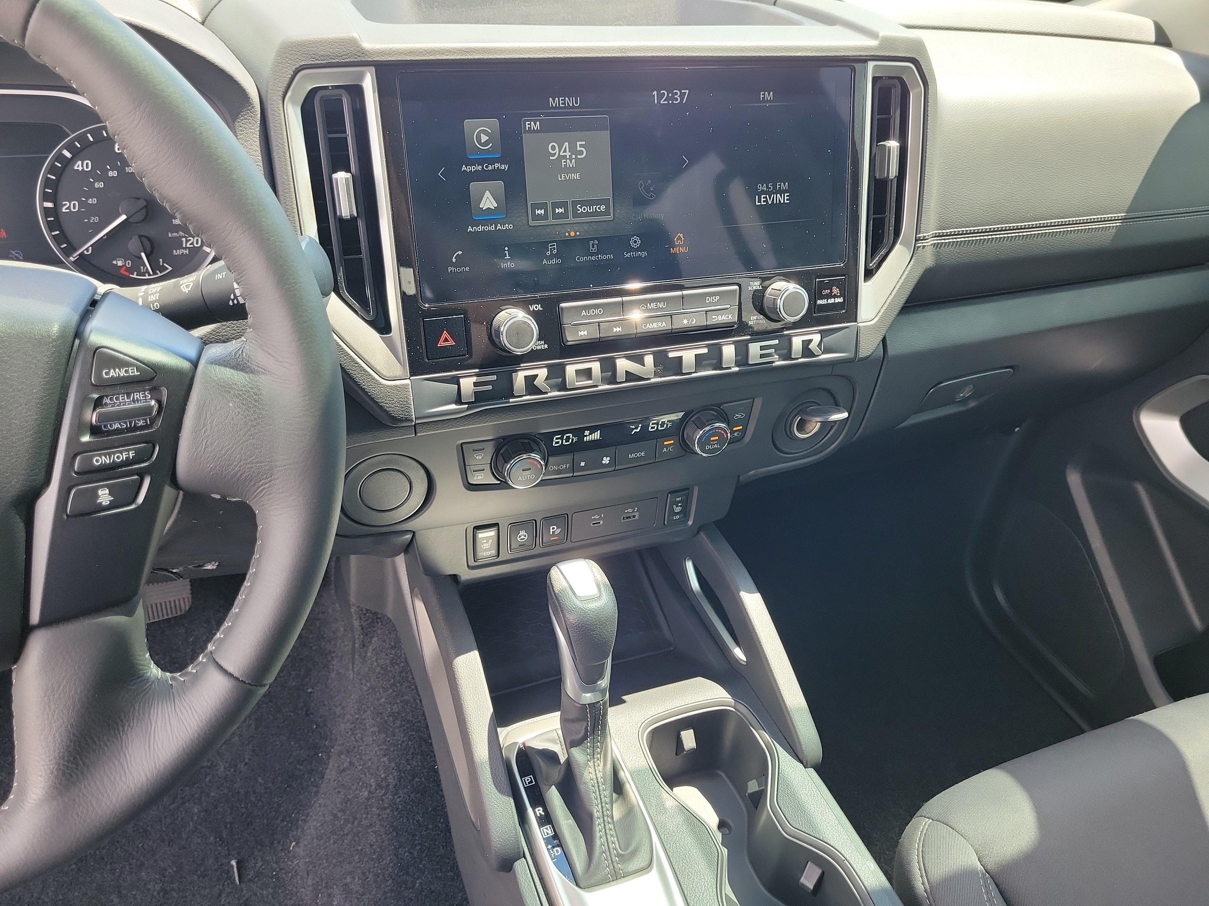 2025 Nissan Frontier SV