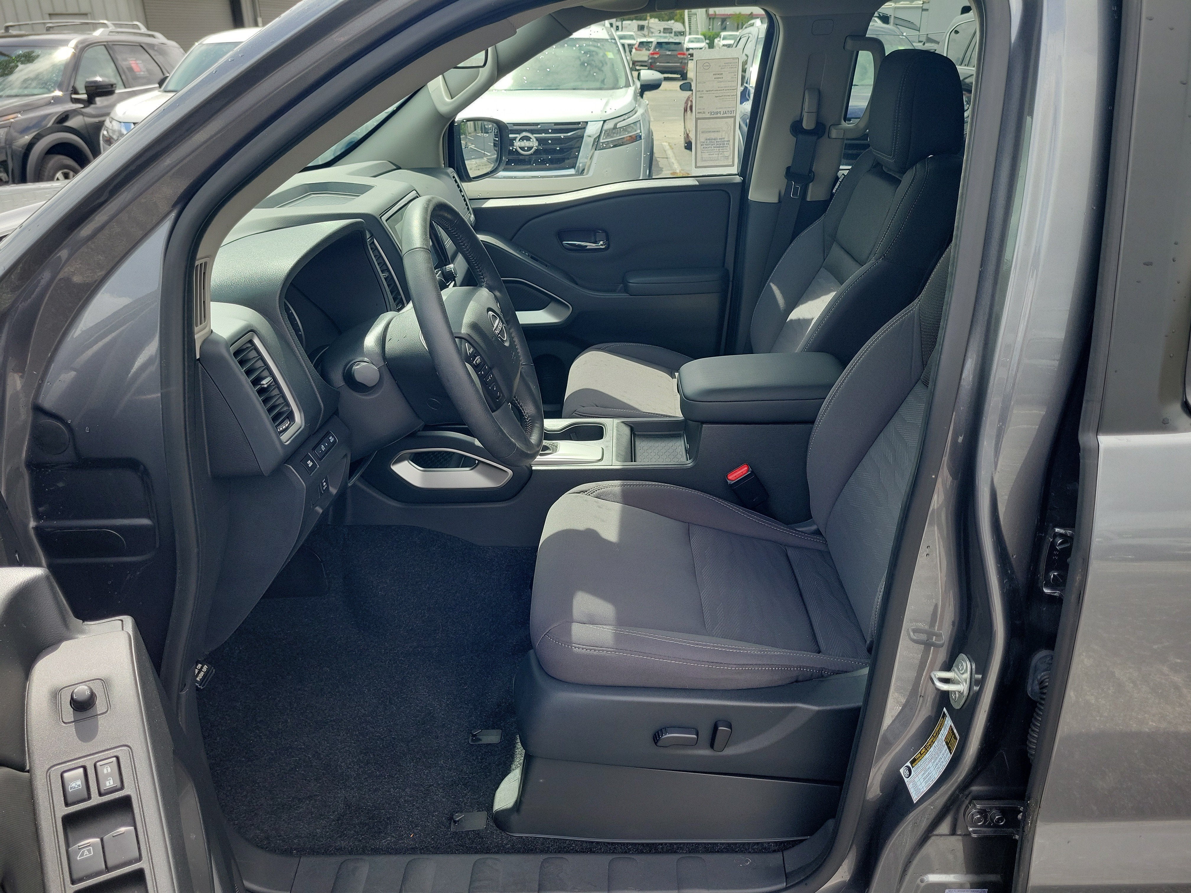 2024 Nissan Frontier SV