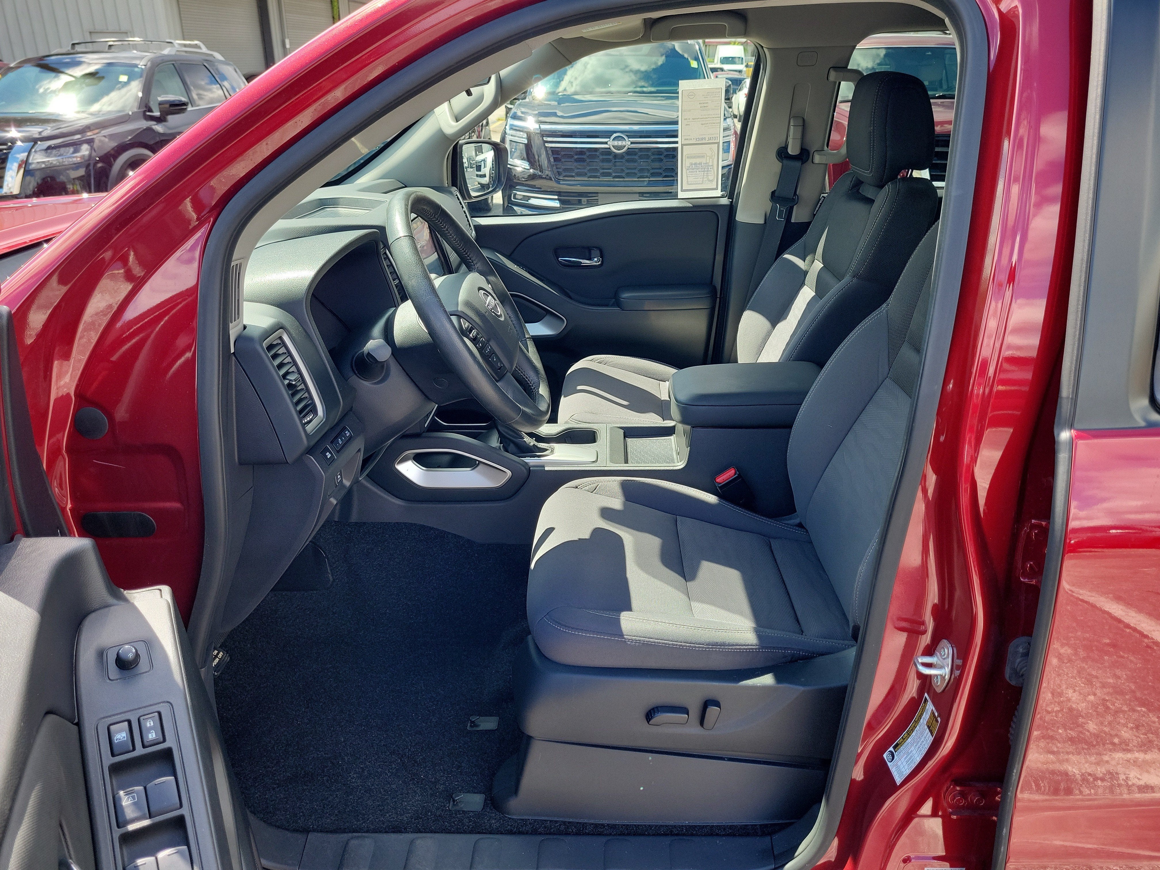 2024 Nissan Frontier SV