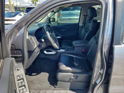 2024 Nissan Frontier SL