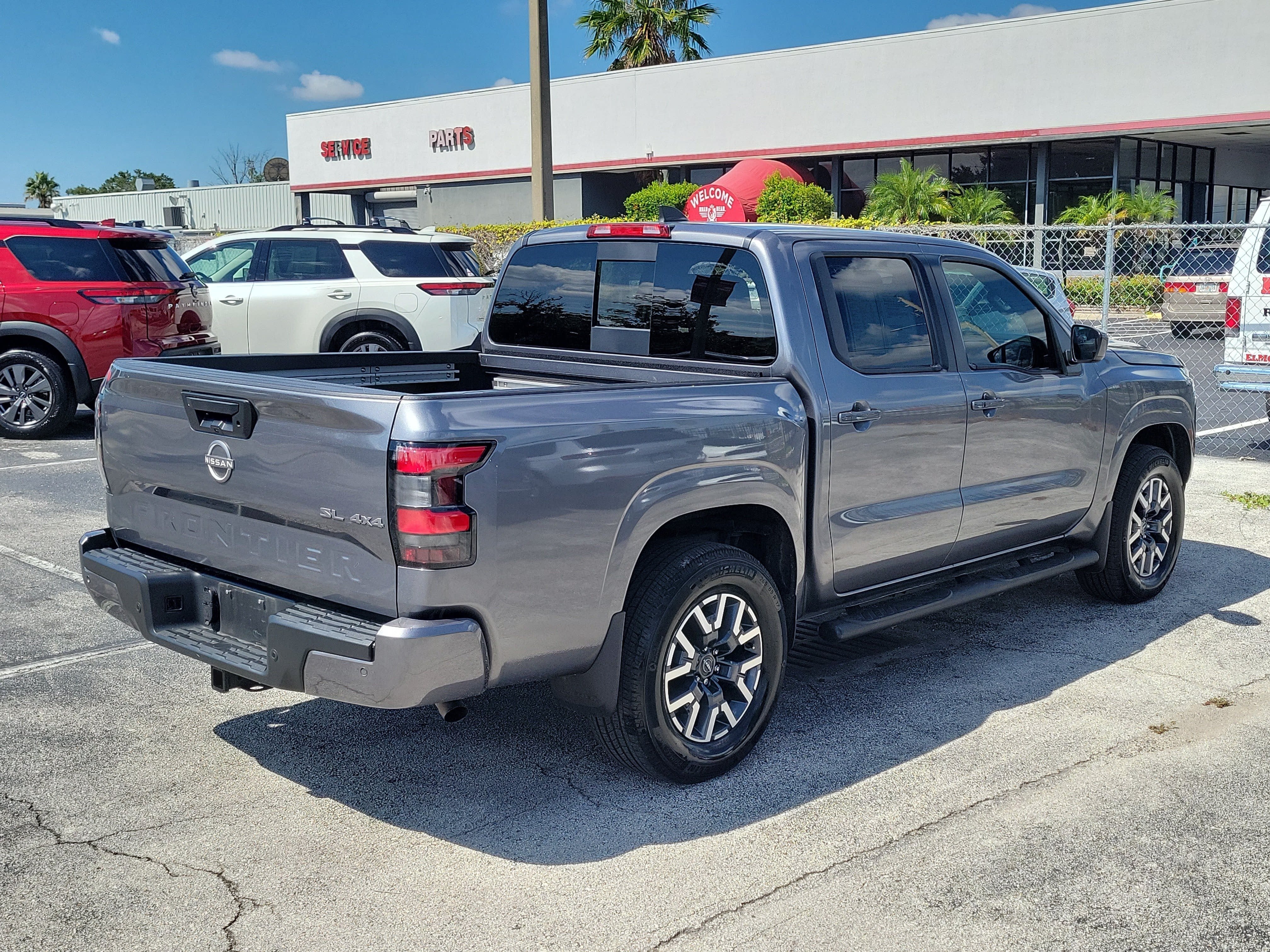 2024 Nissan Frontier SL