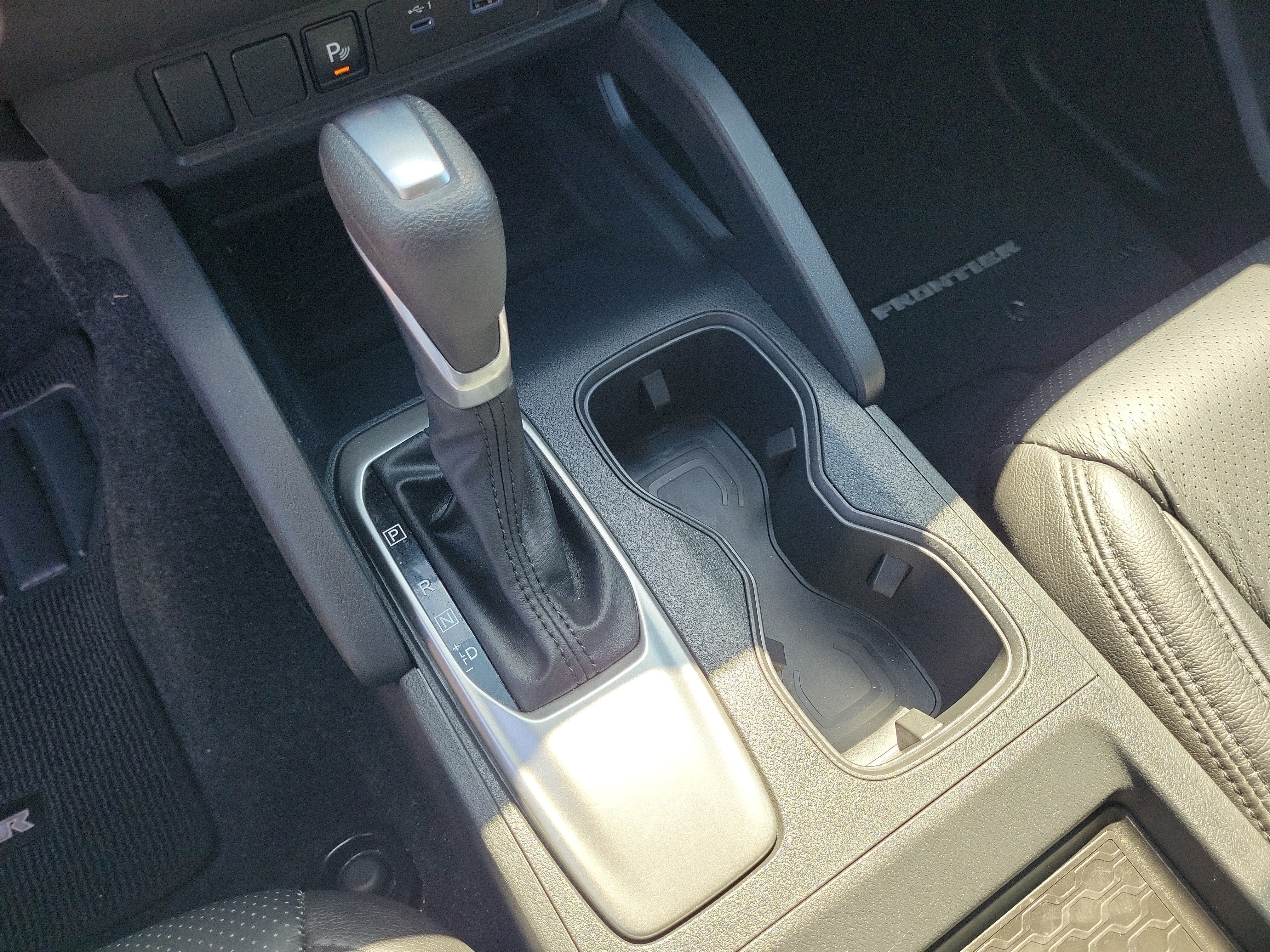 2025 Nissan Frontier S