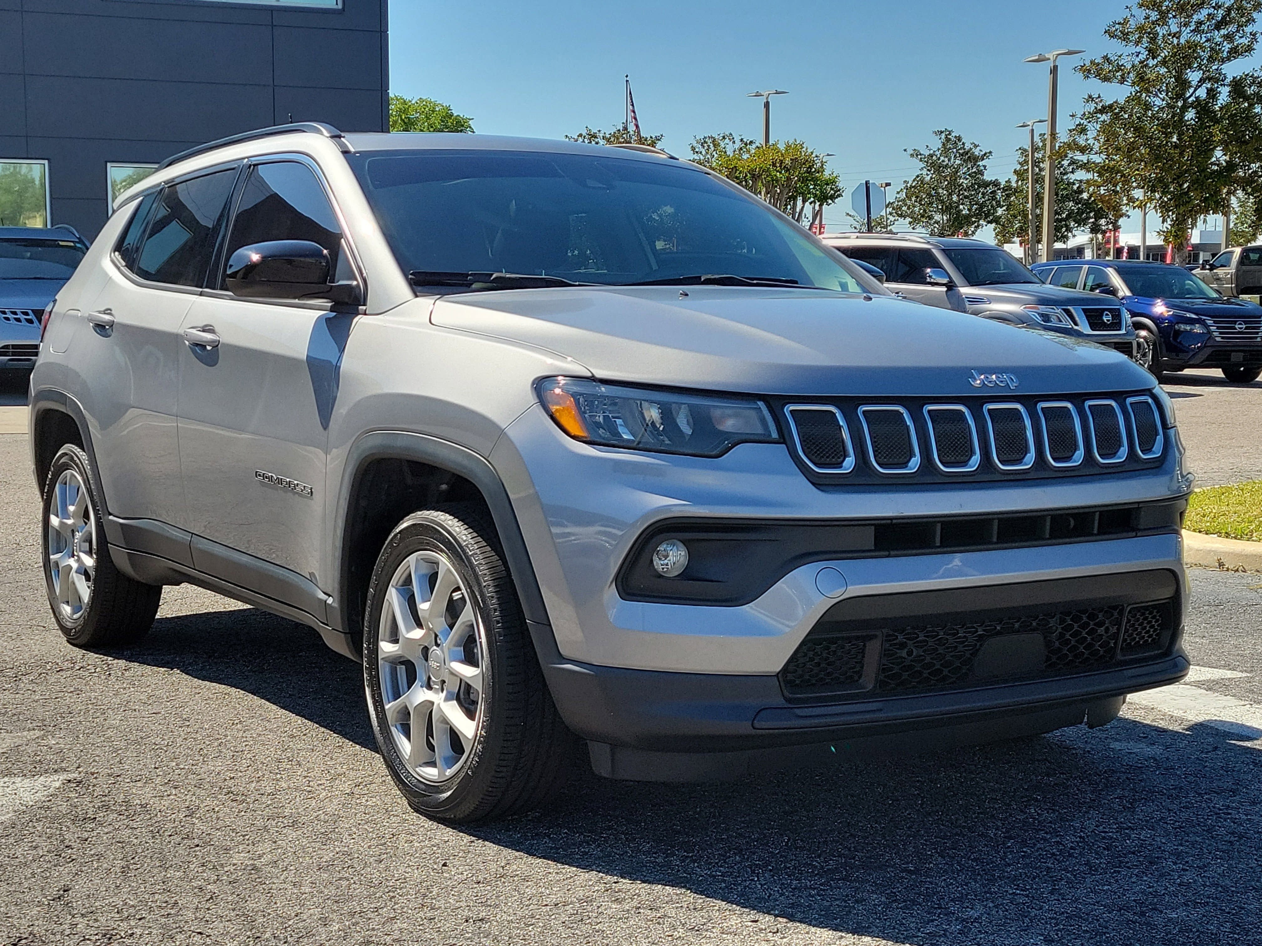 2022 Jeep Compass Latitude Lux