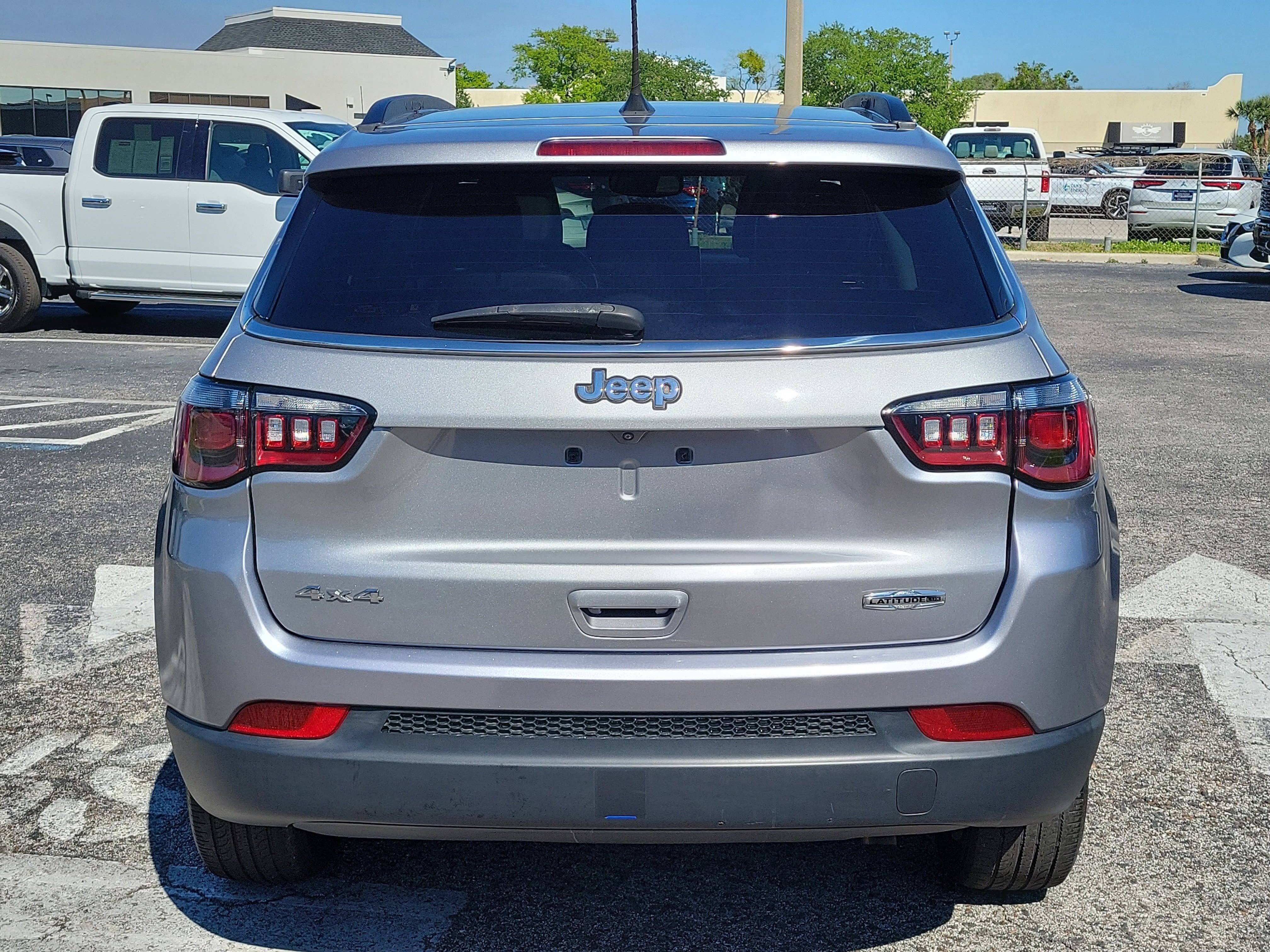 2022 Jeep Compass Latitude Lux