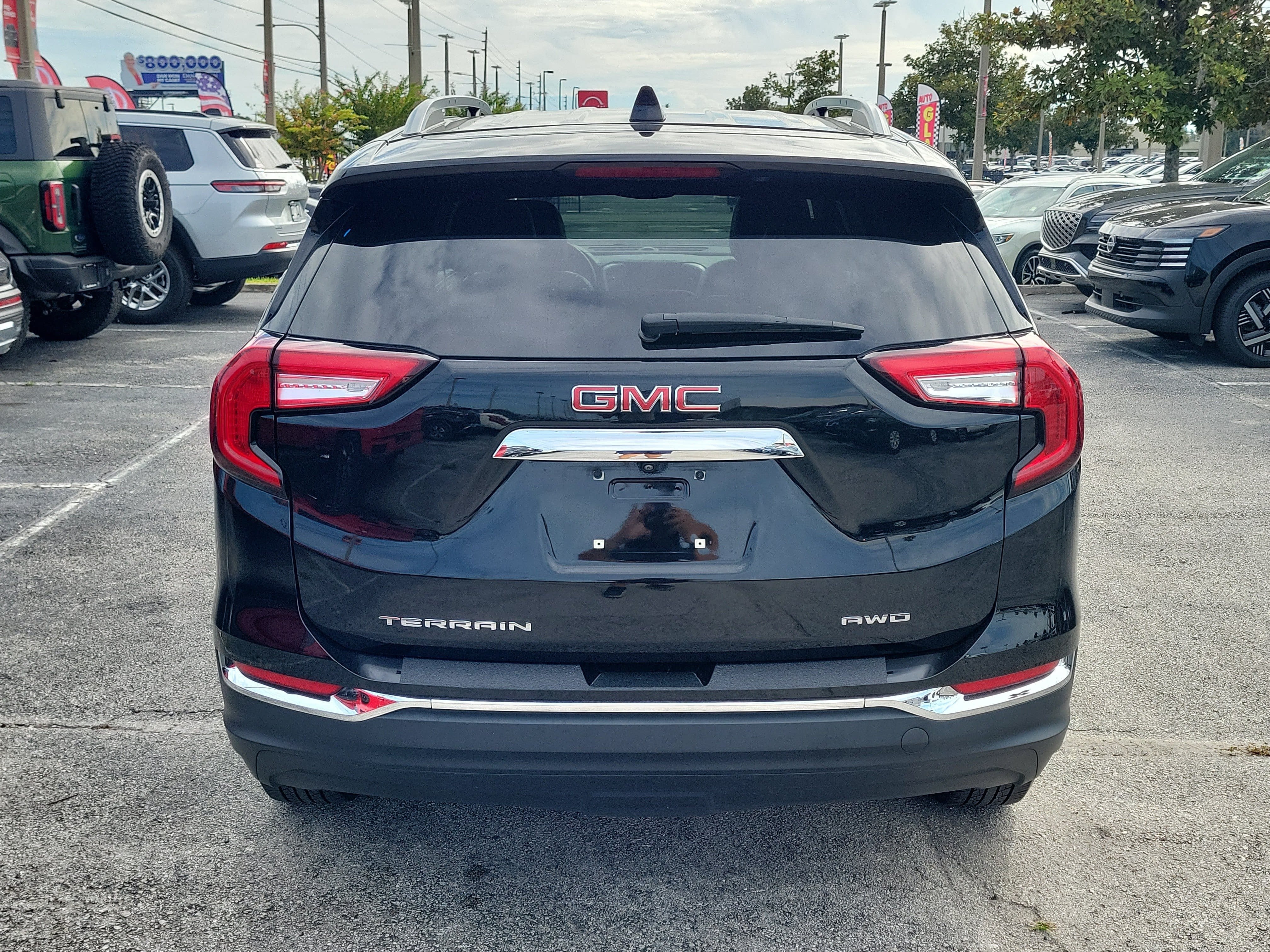 2023 GMC Terrain SLT