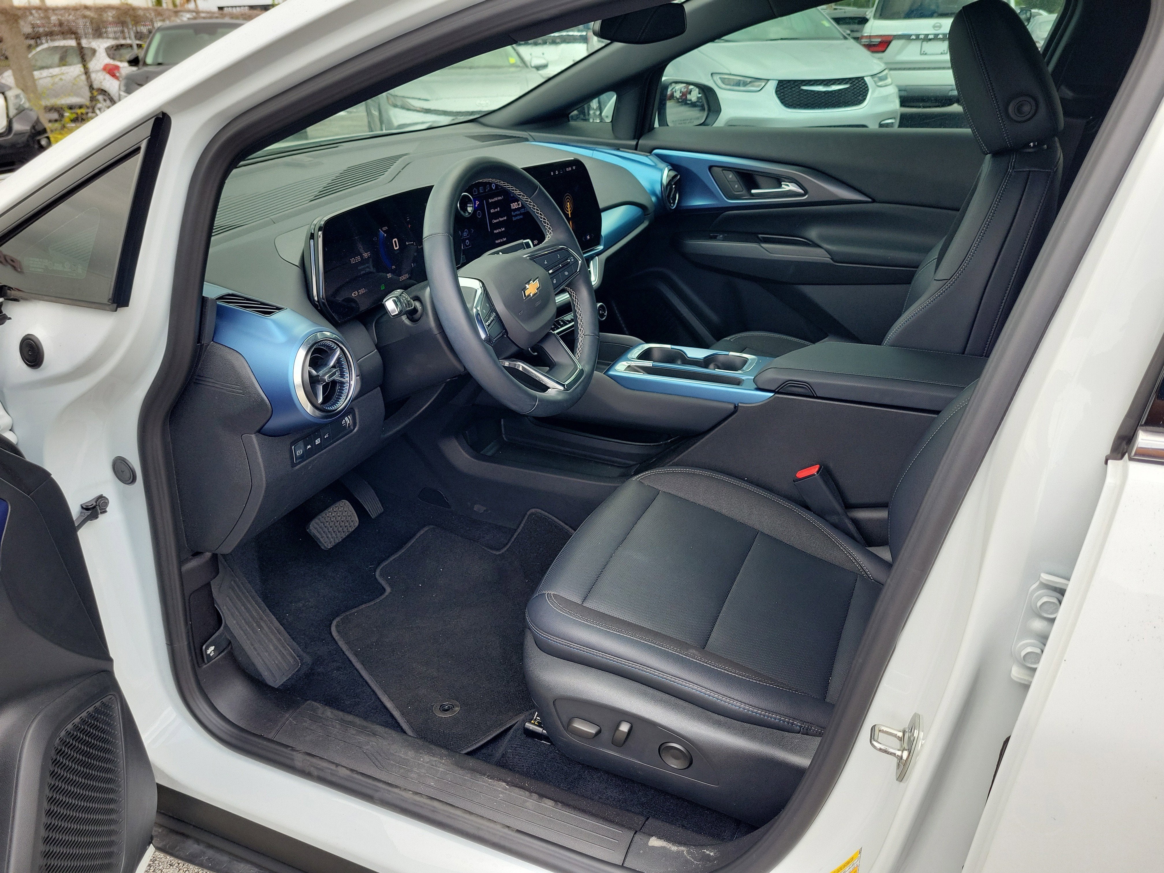 2024 Chevrolet Equinox EV LT