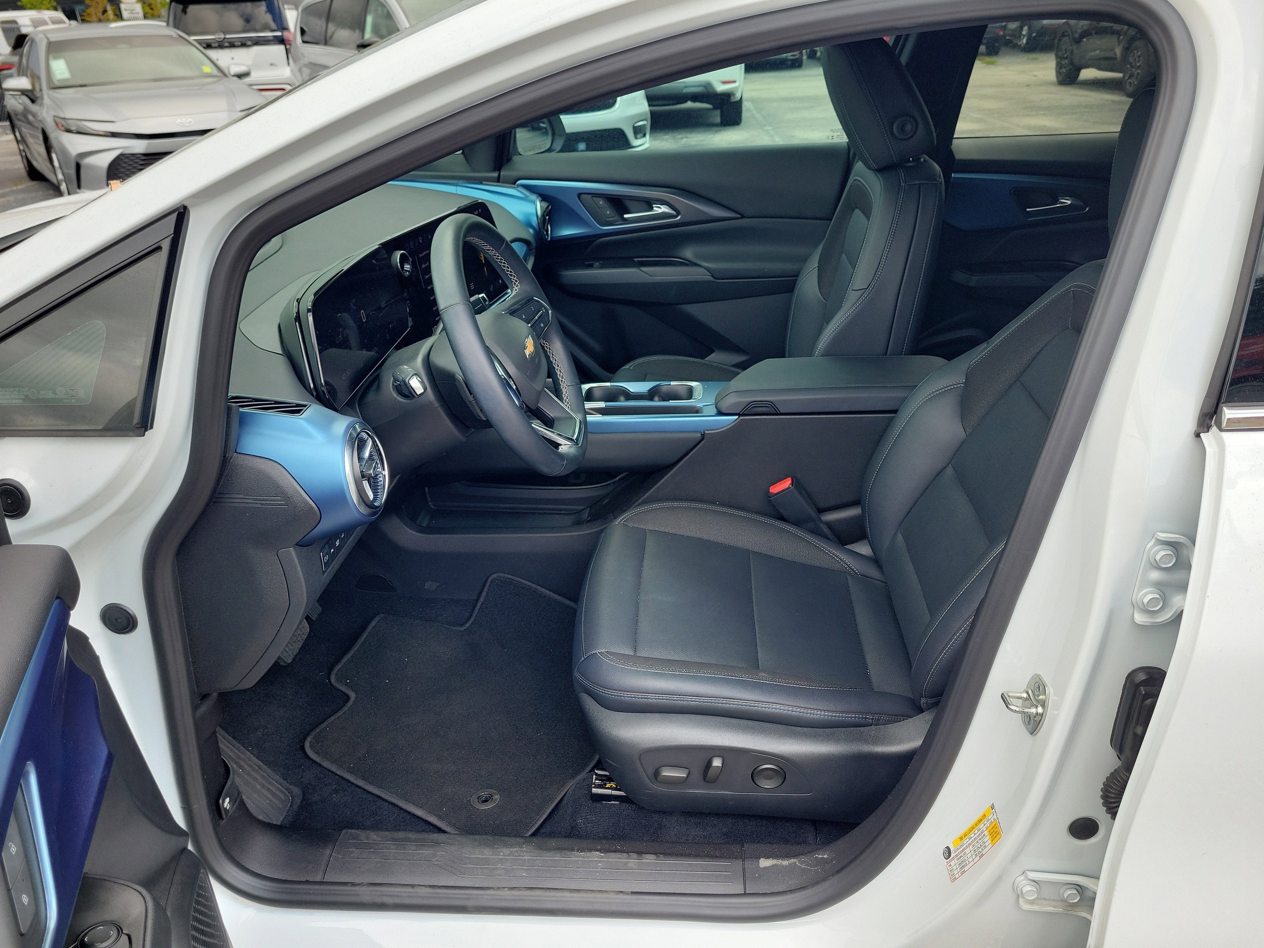2024 Chevrolet Equinox EV LT