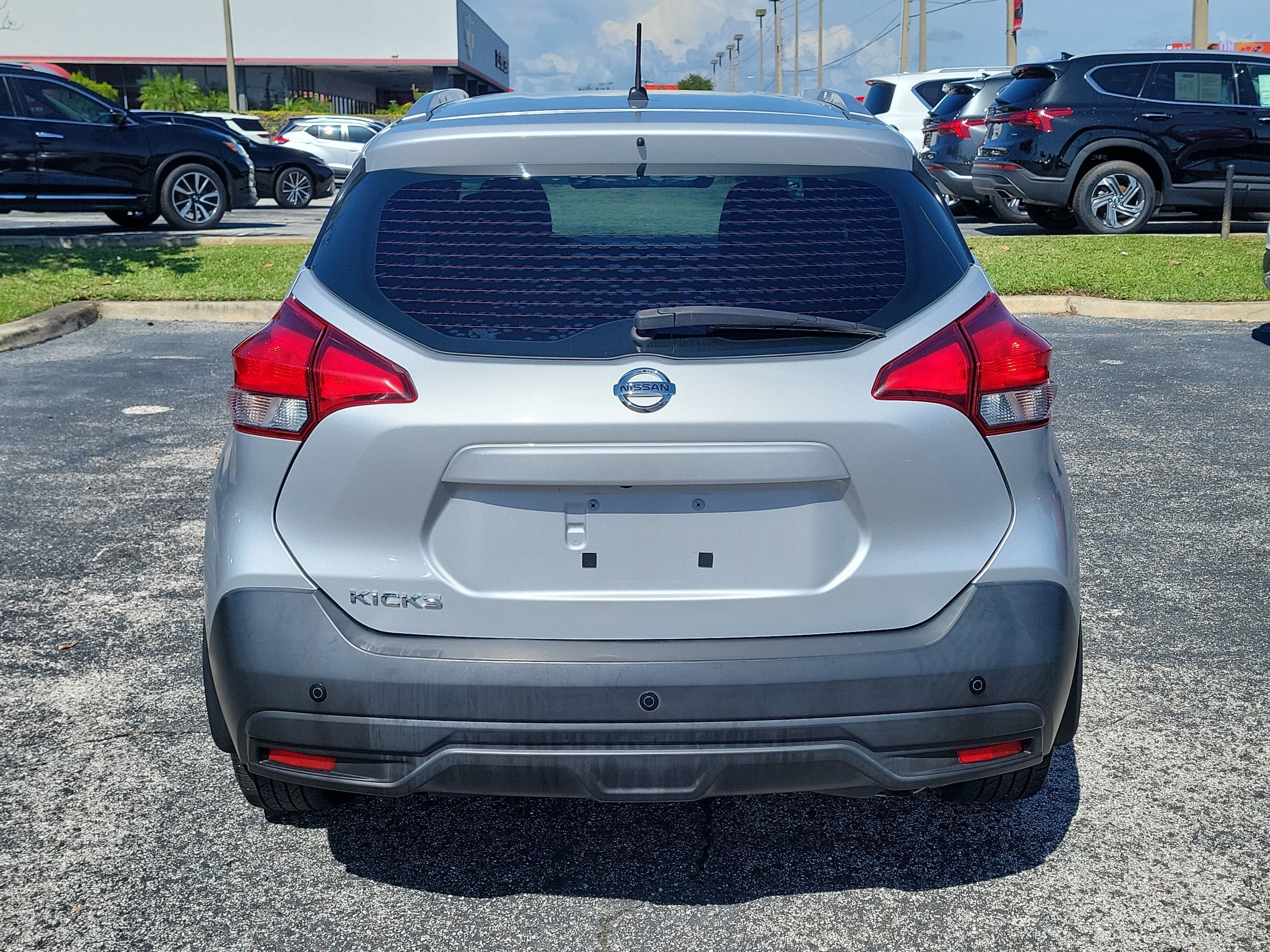 2019 Nissan Kicks S