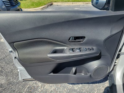 2019 Nissan Kicks S