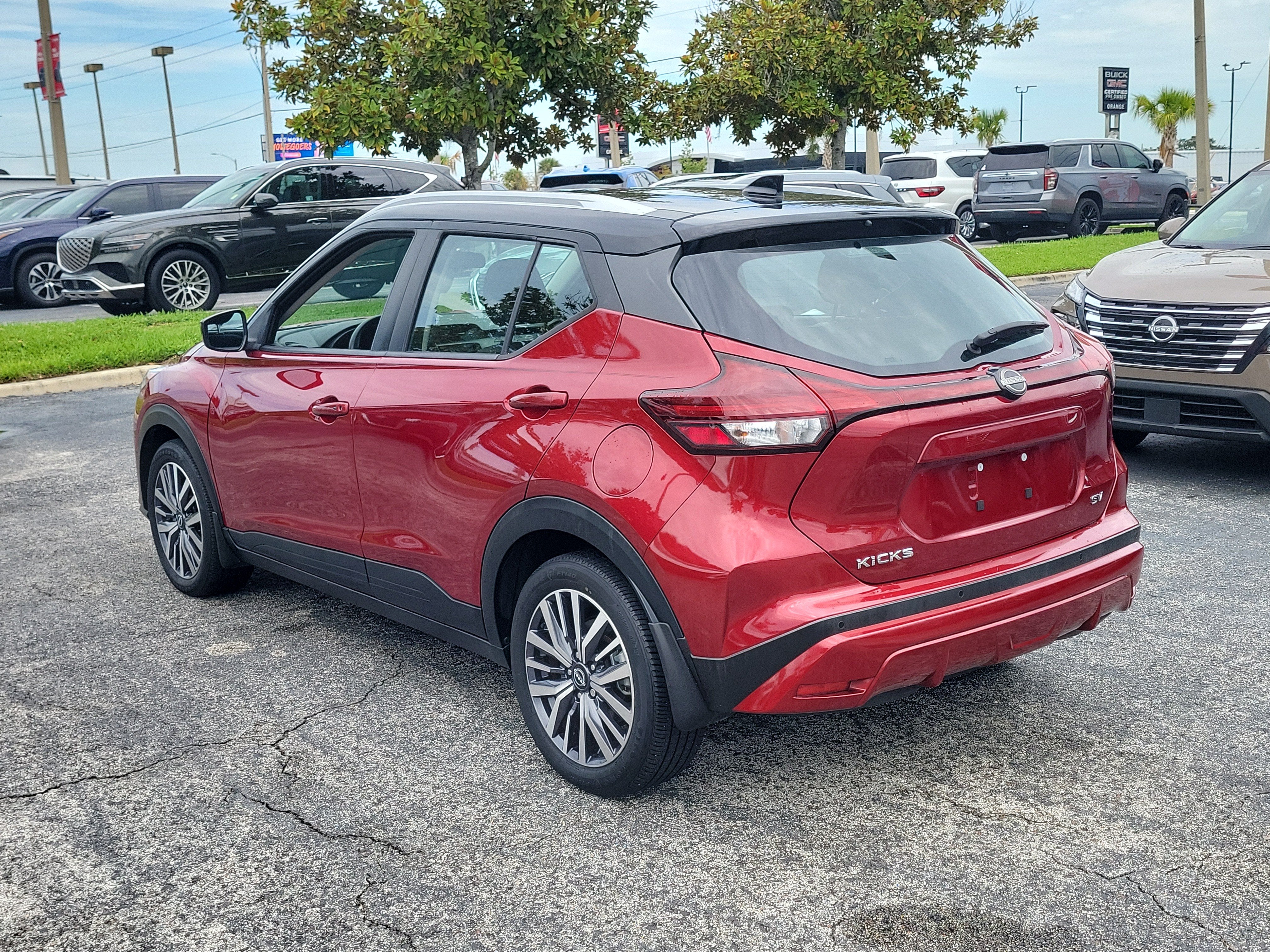 2023 Nissan Kicks SV