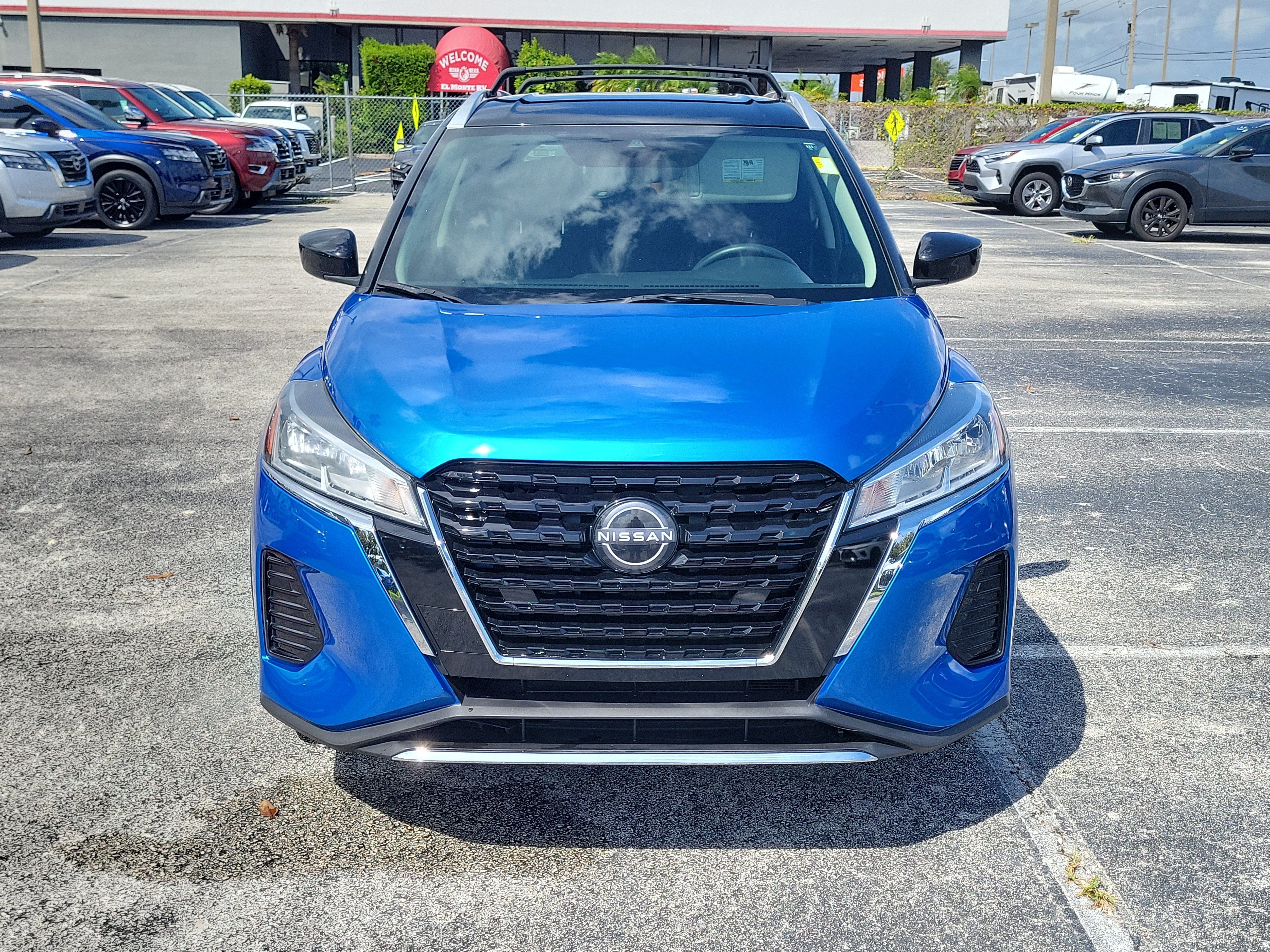 2022 Nissan Kicks SV