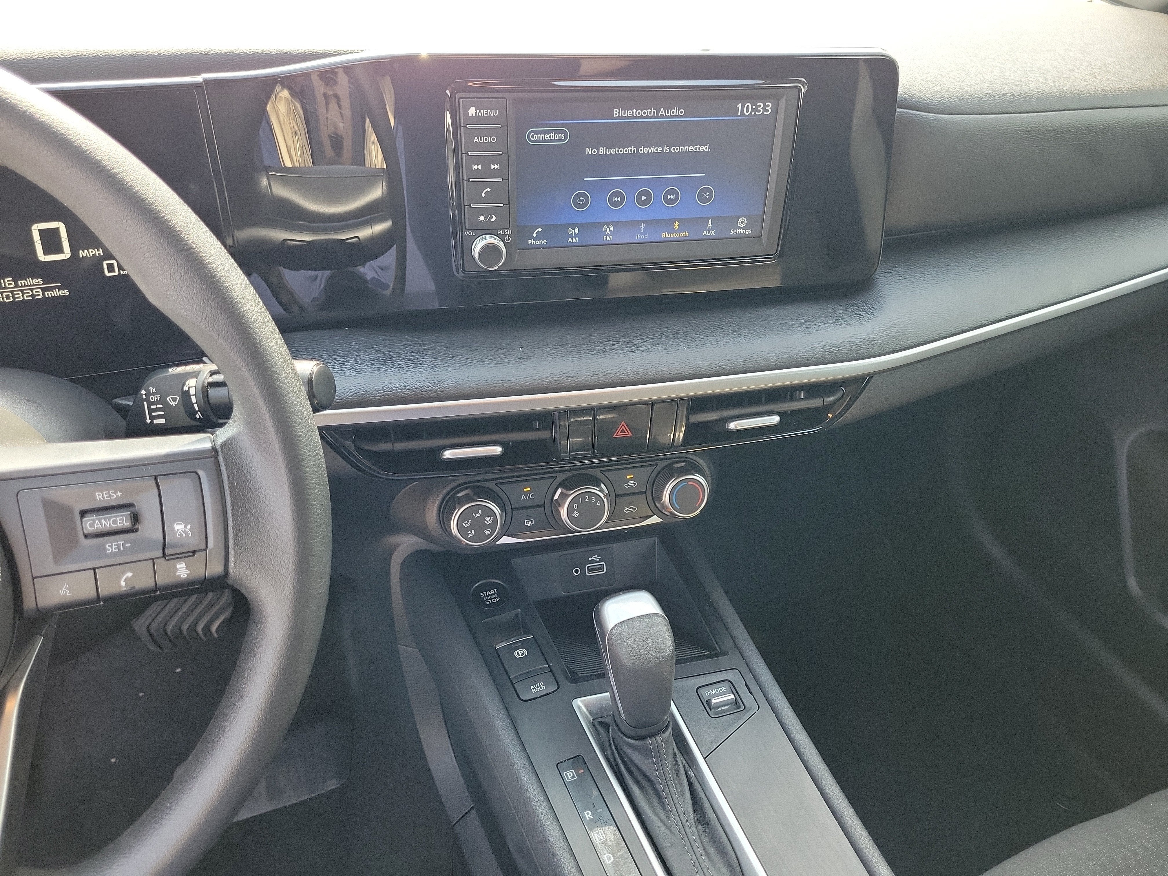 2025 Nissan Kicks S