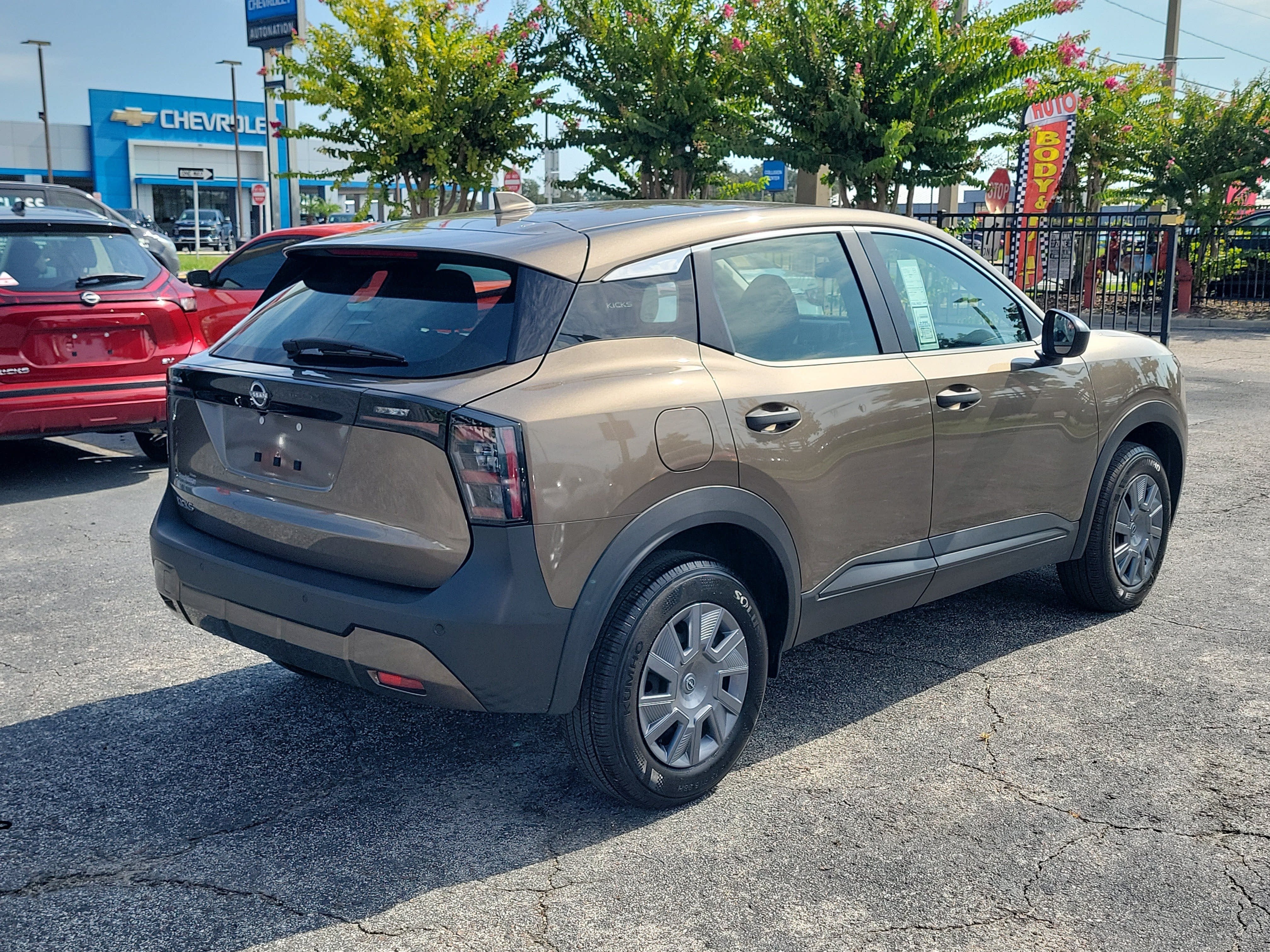2025 Nissan Kicks S