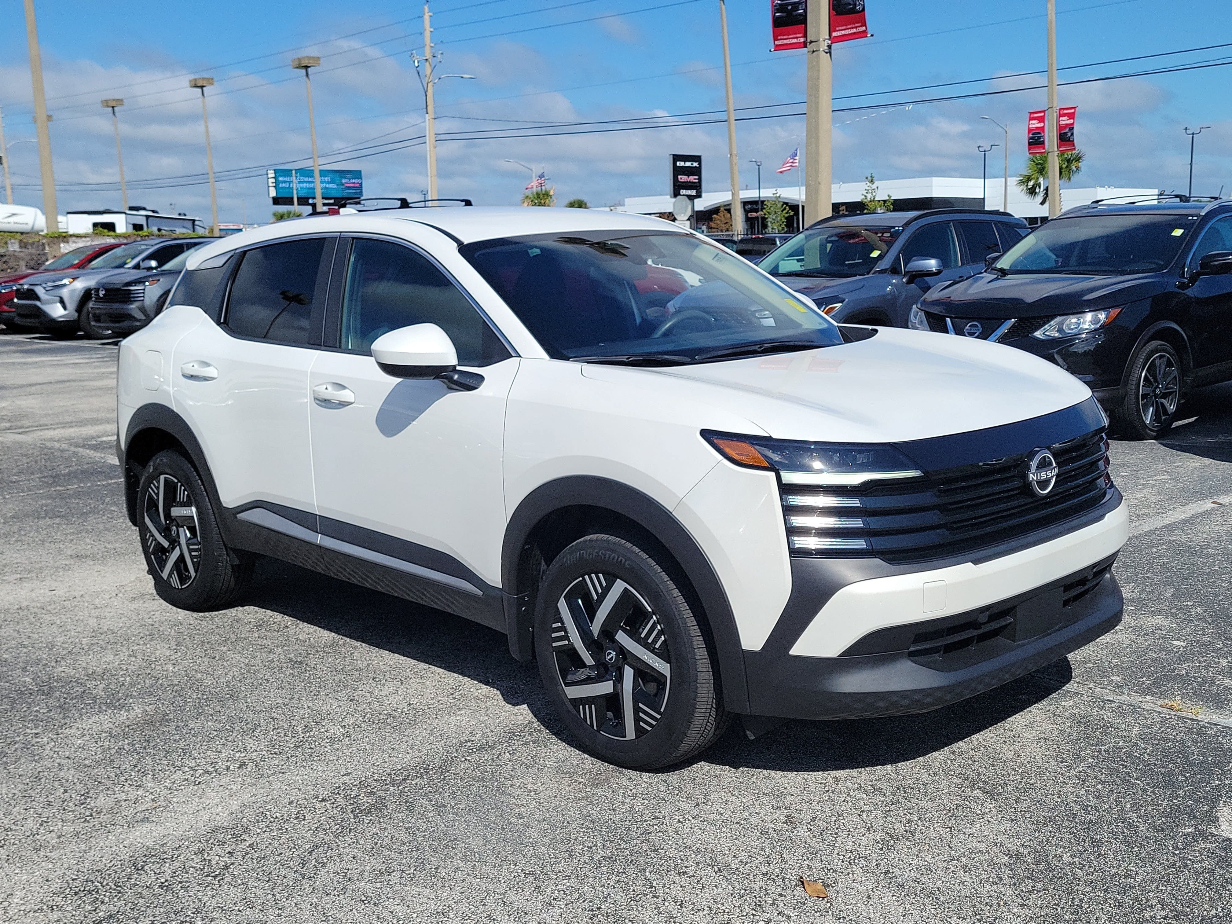 2025 Nissan Kicks SV