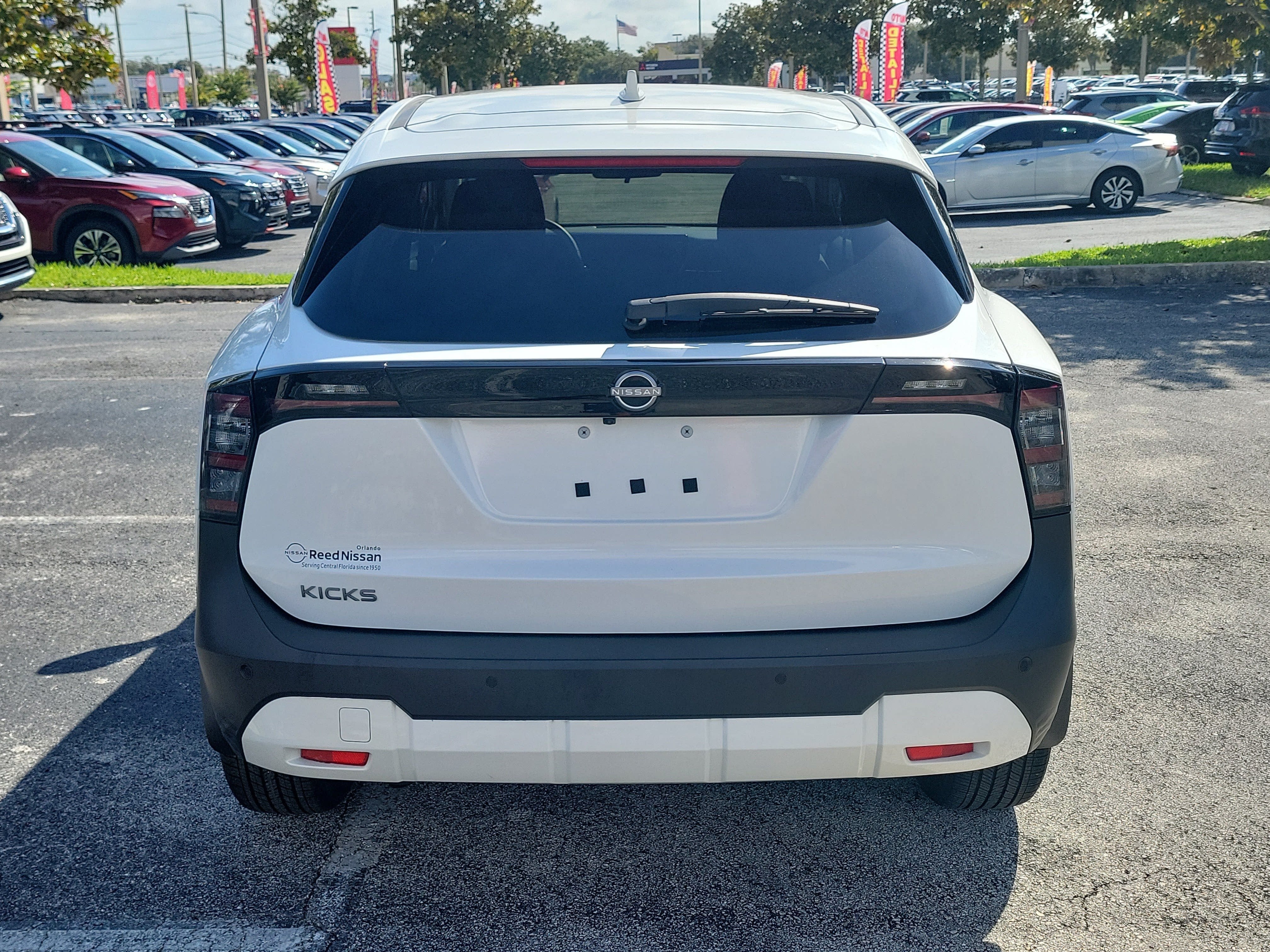 2025 Nissan Kicks SV
