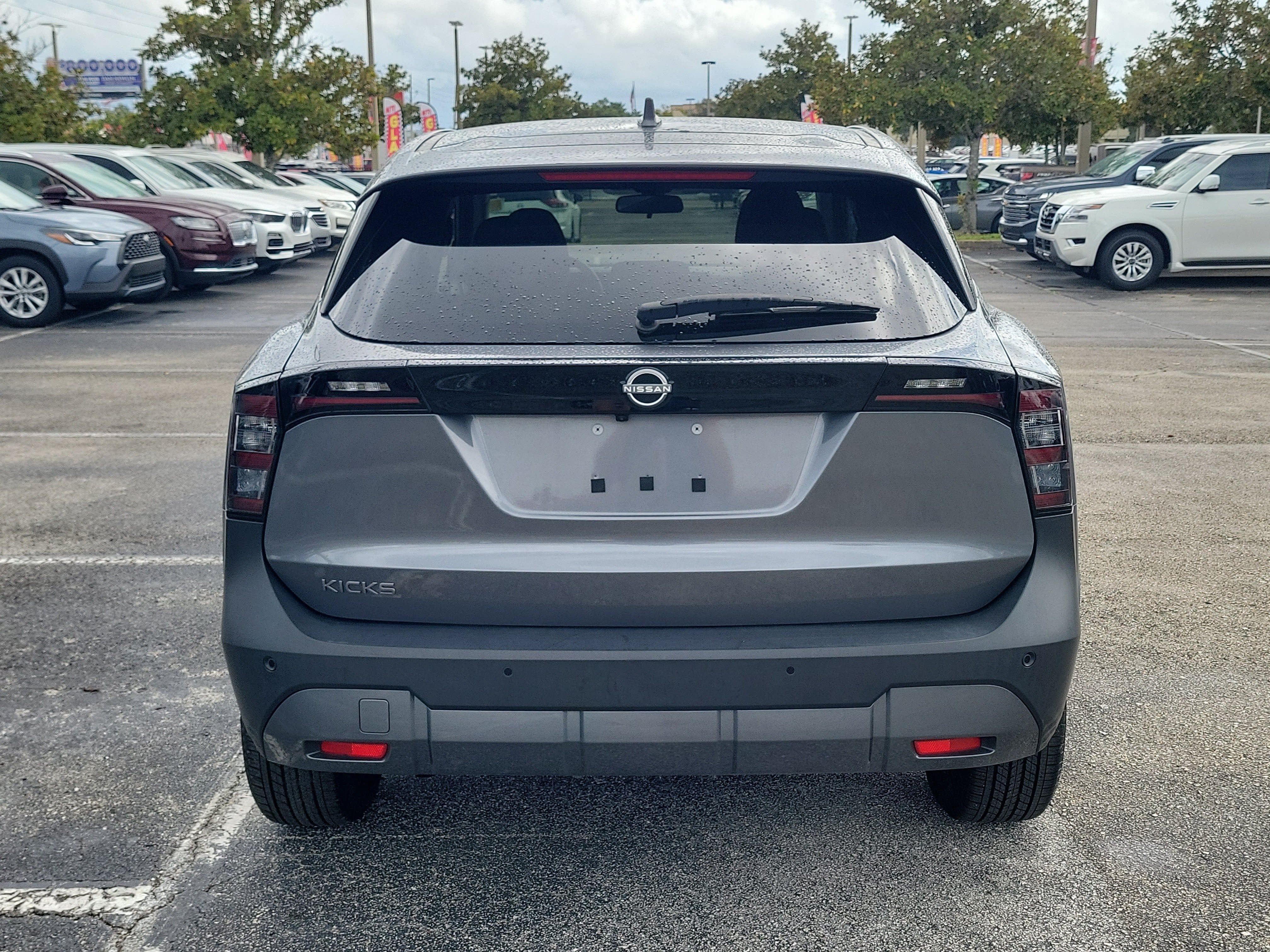 2025 Nissan Kicks SV