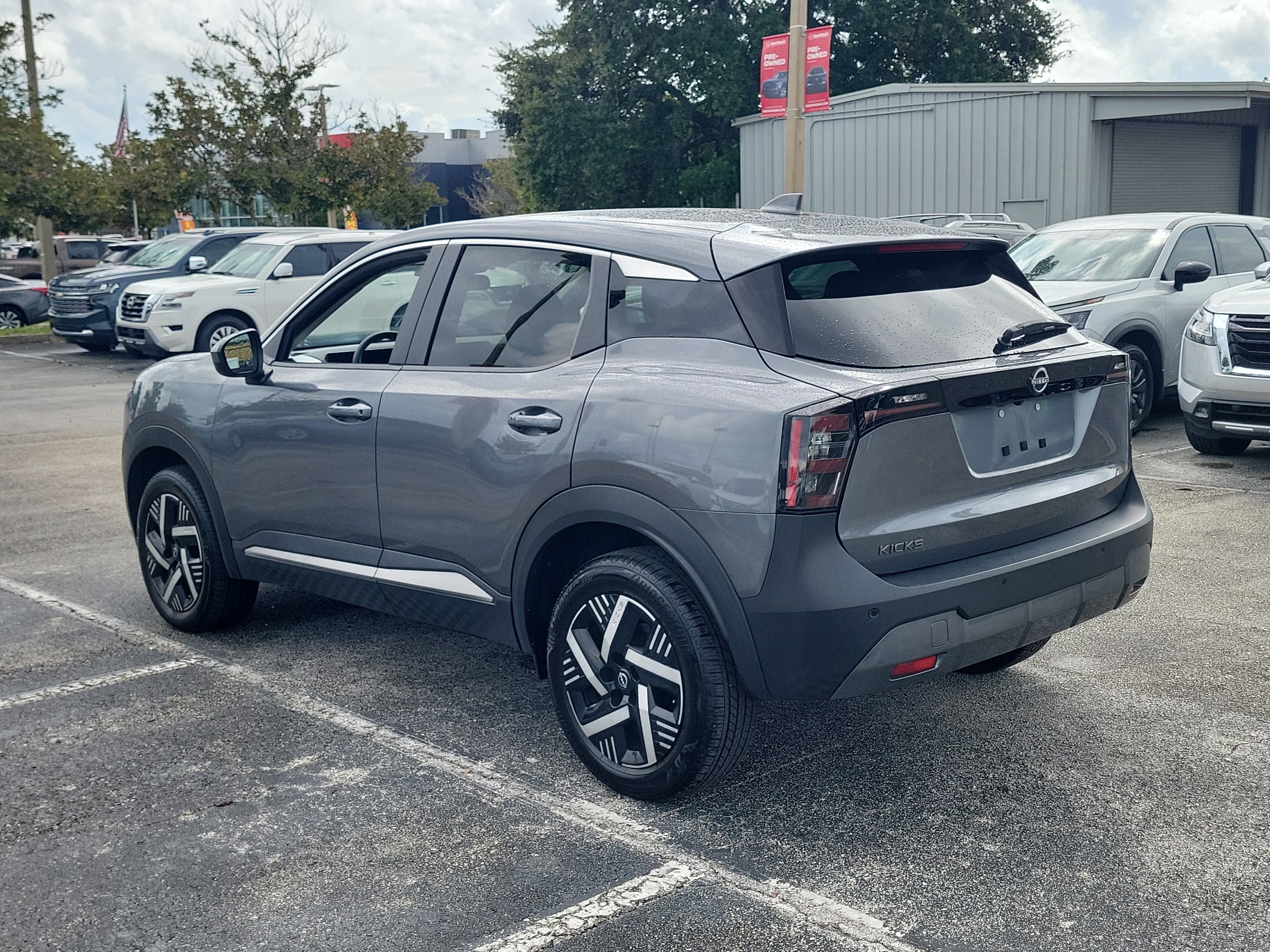 2025 Nissan Kicks SV