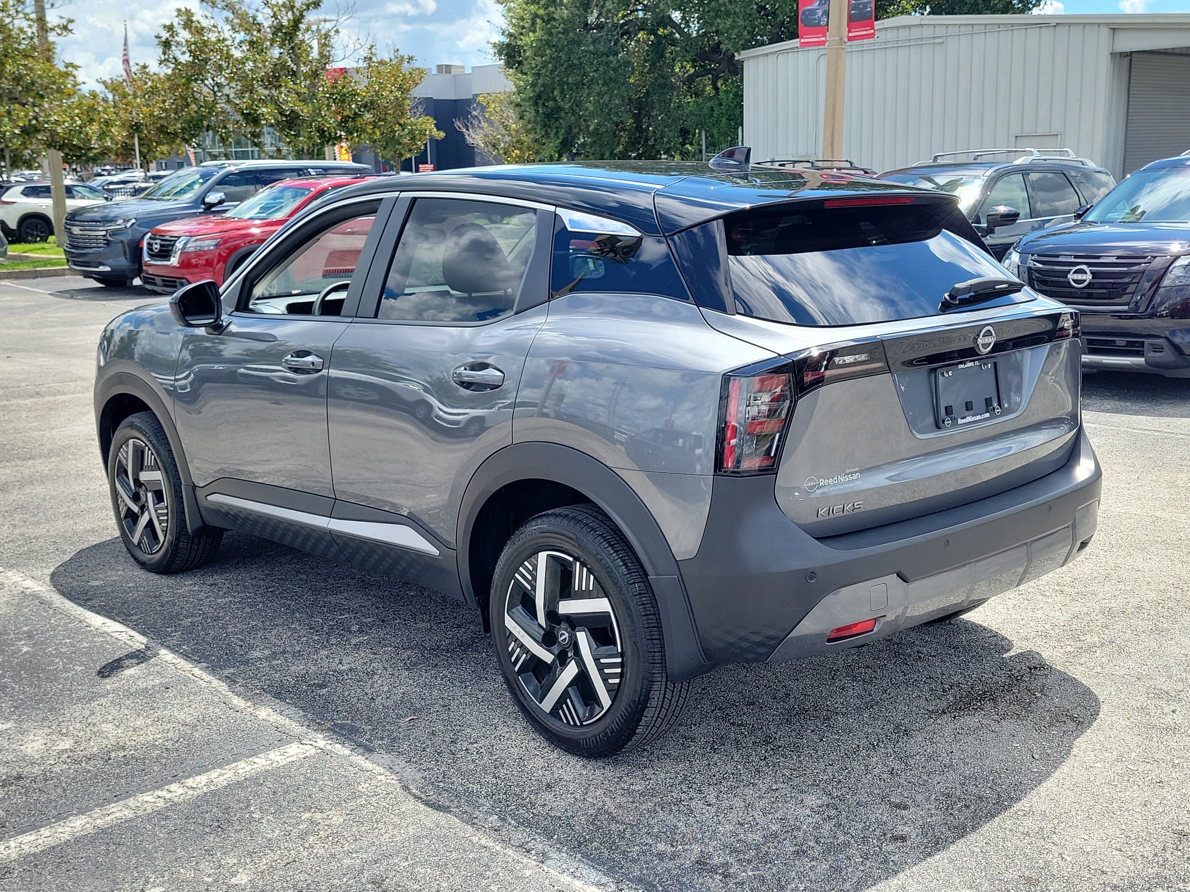 2025 Nissan Kicks SV
