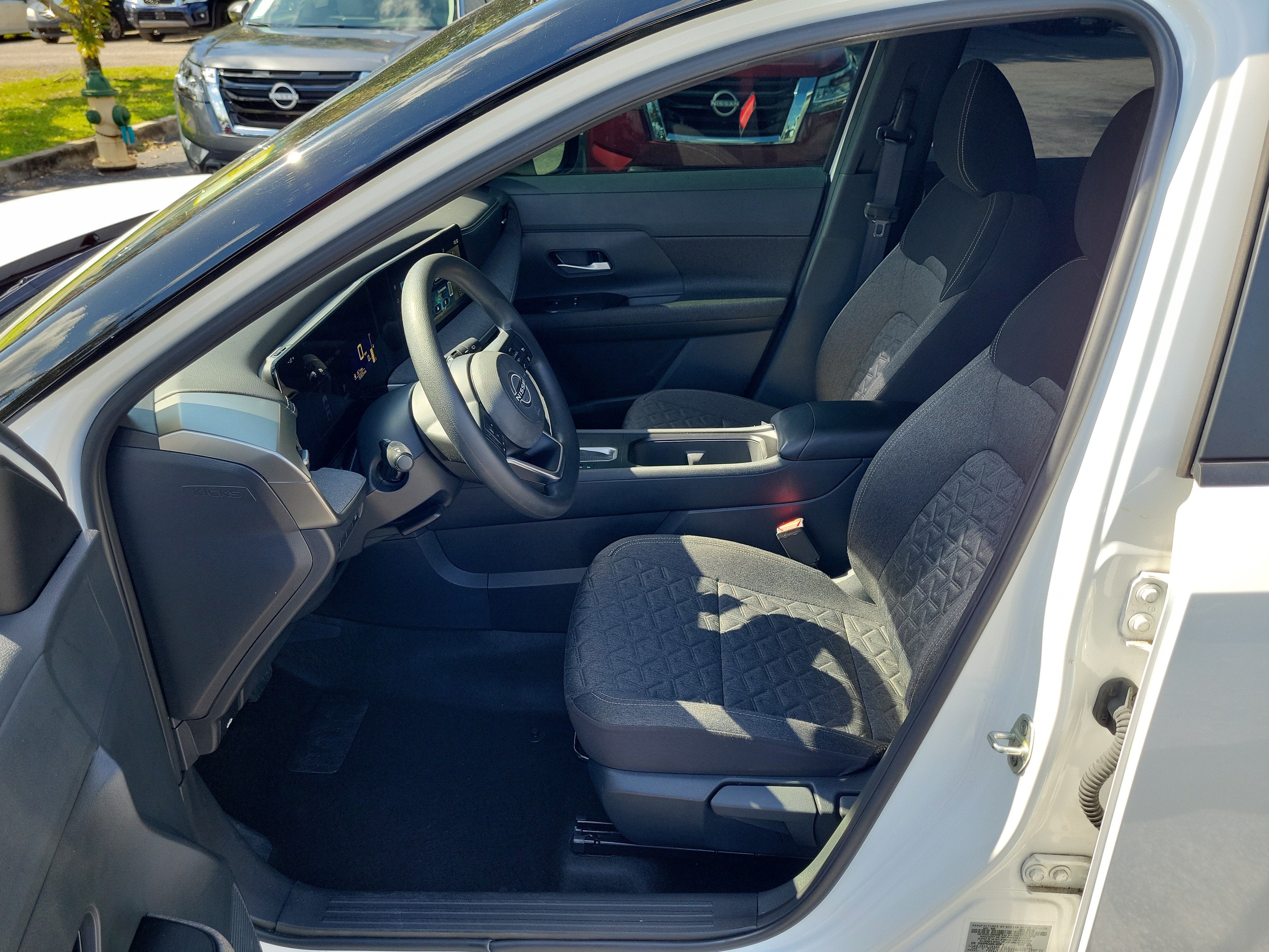 2025 Nissan Kicks SV