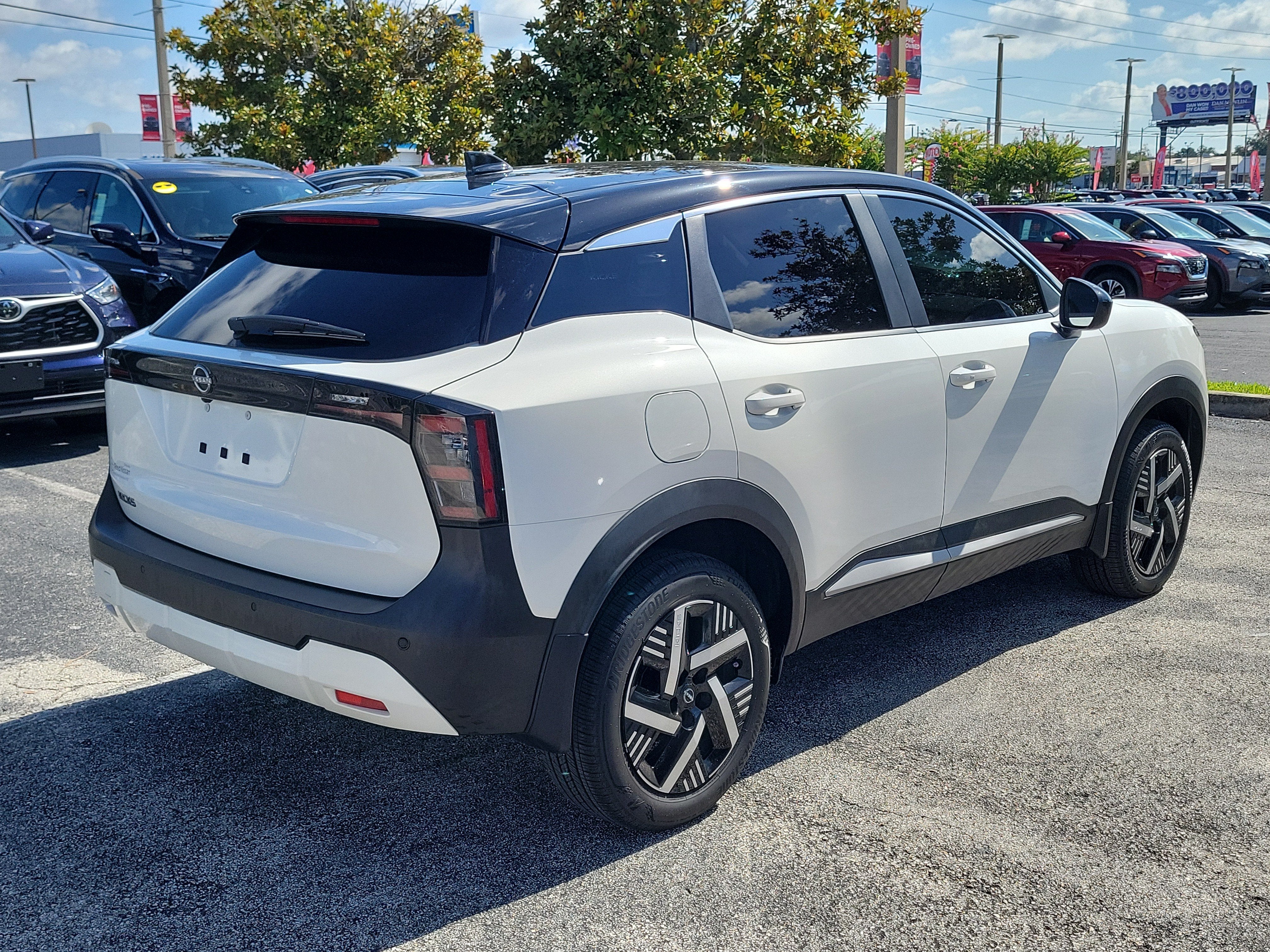 2025 Nissan Kicks SV