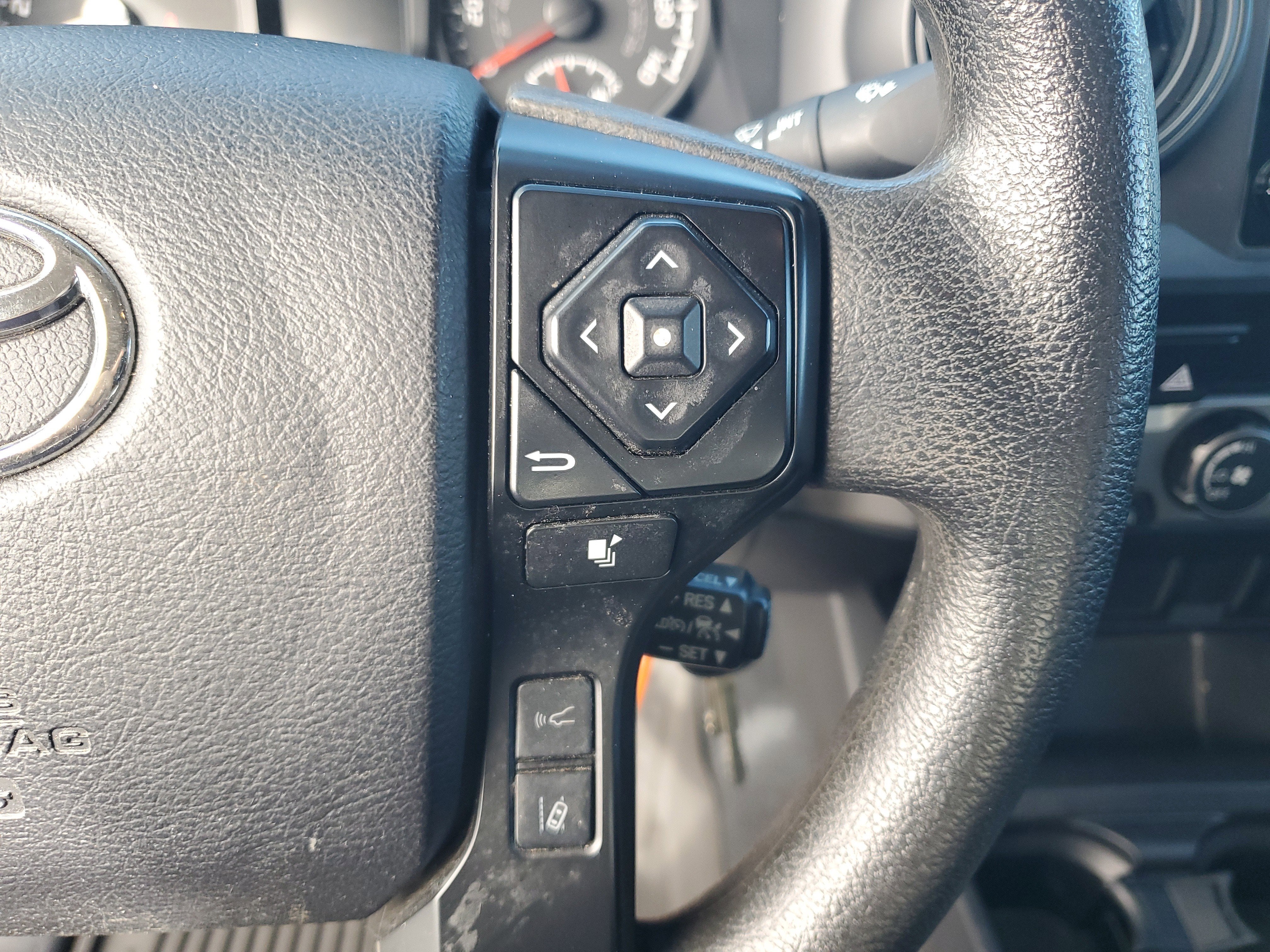 2022 Toyota Tacoma 2WD SR