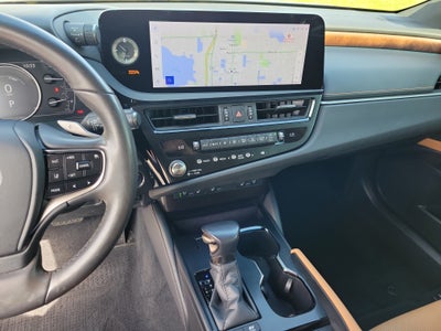 2024 Lexus ES ES 300h