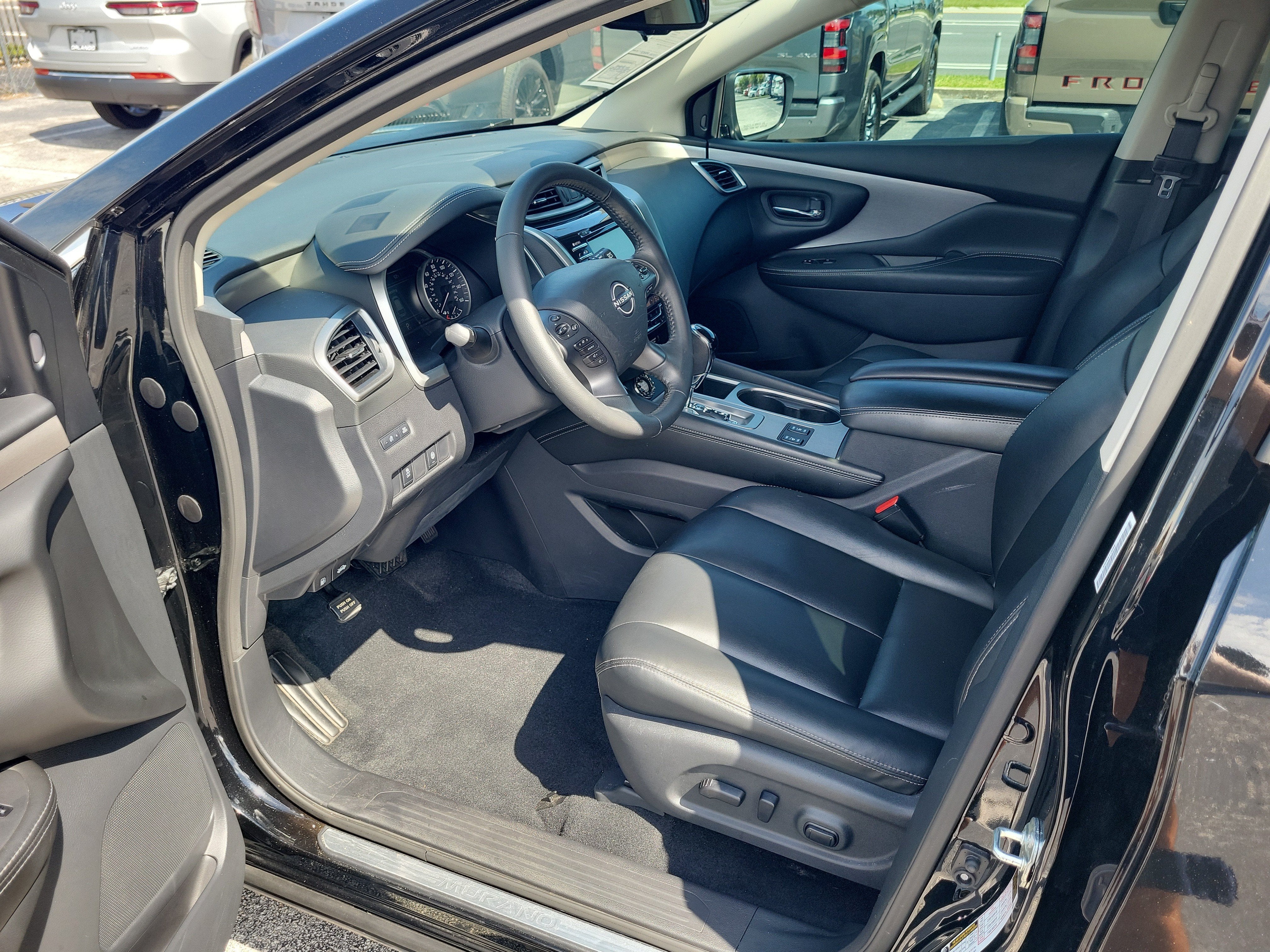 2023 Nissan Murano SV