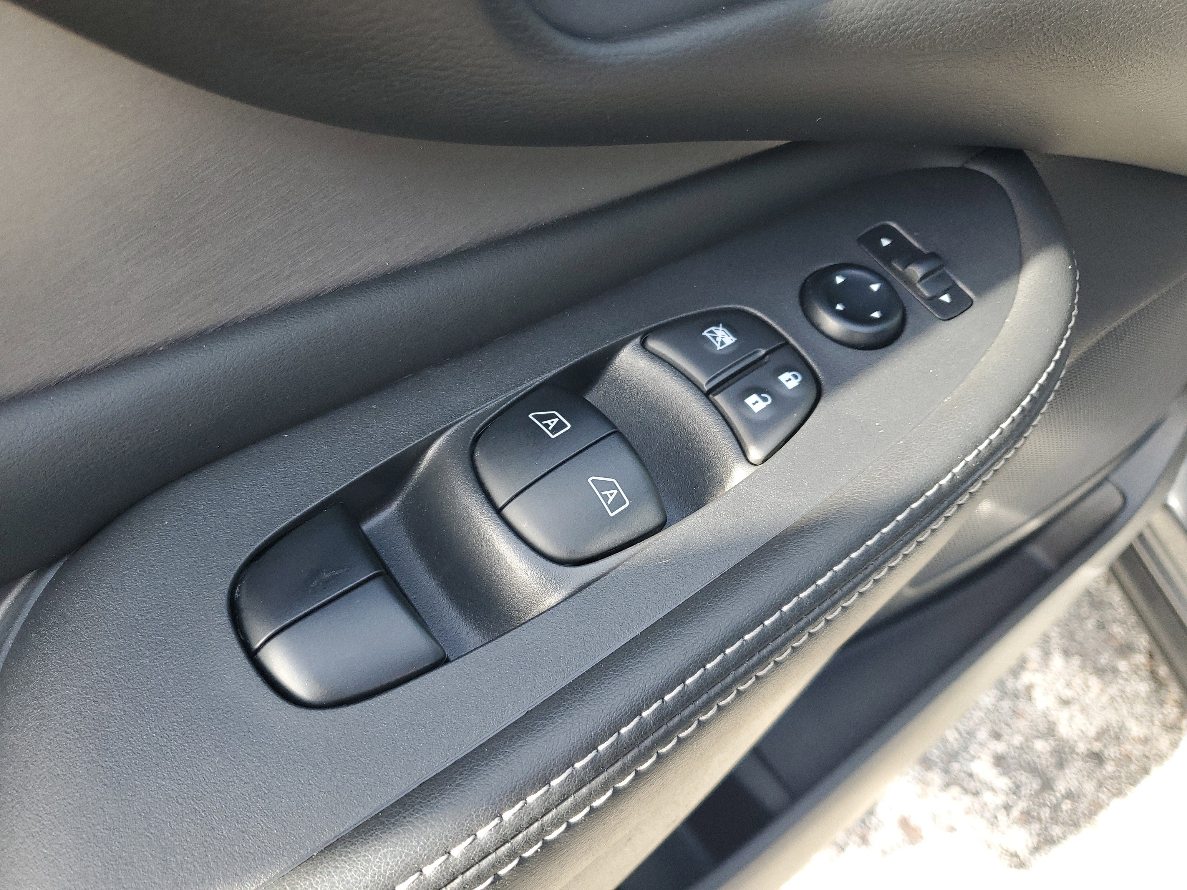 2022 Nissan Murano SV