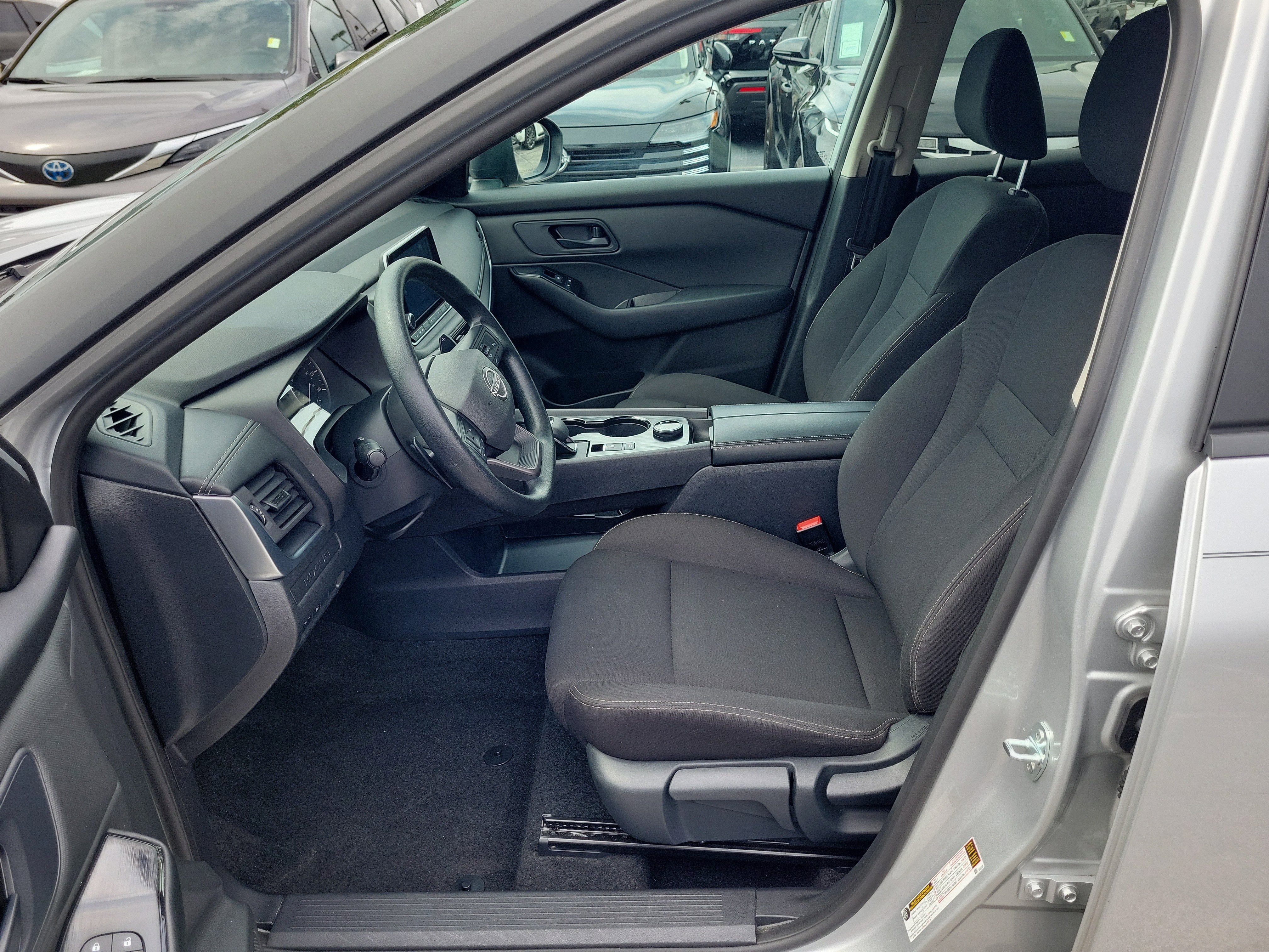 2025 Nissan Rogue S