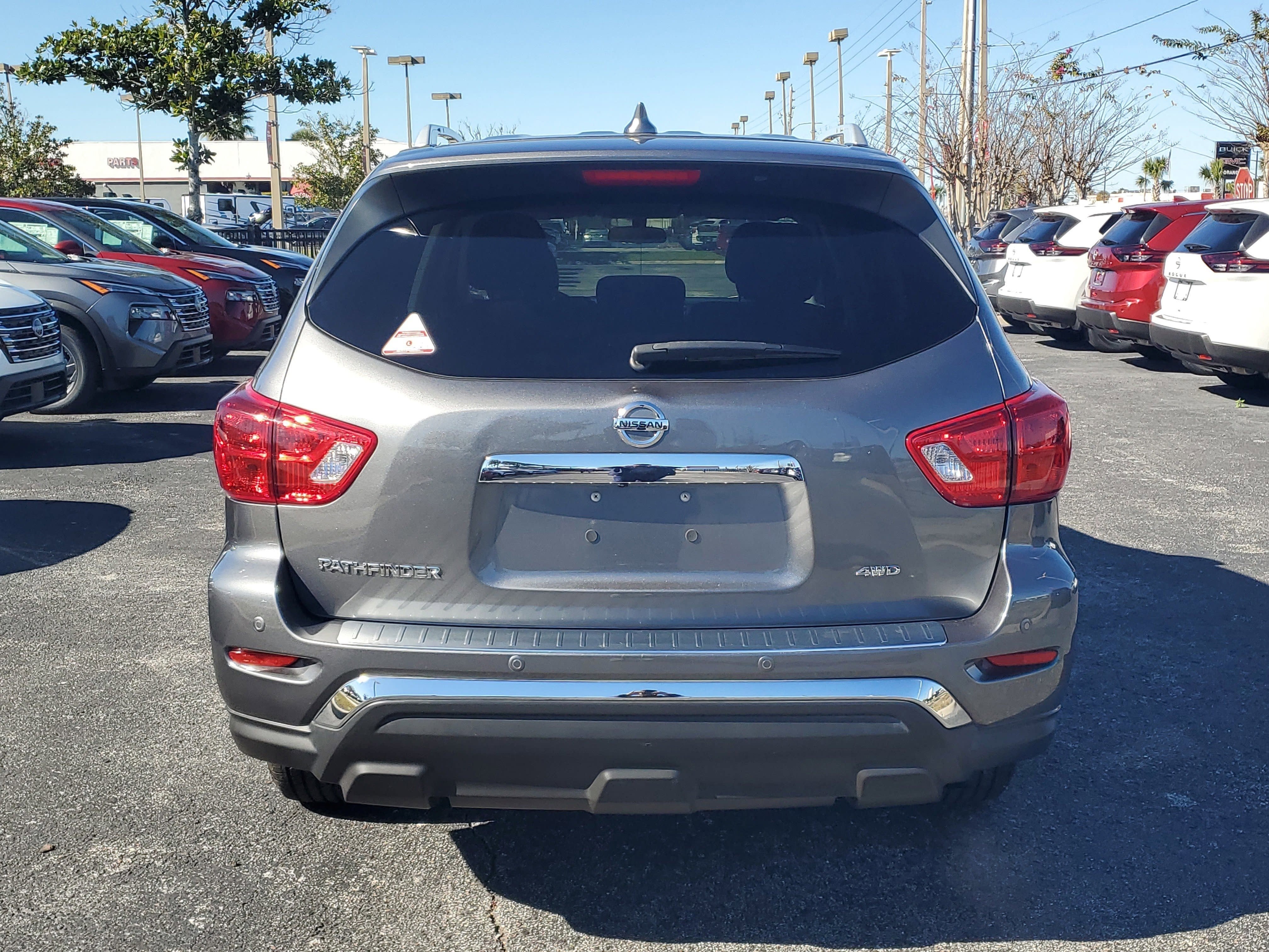 2020 Nissan Pathfinder S