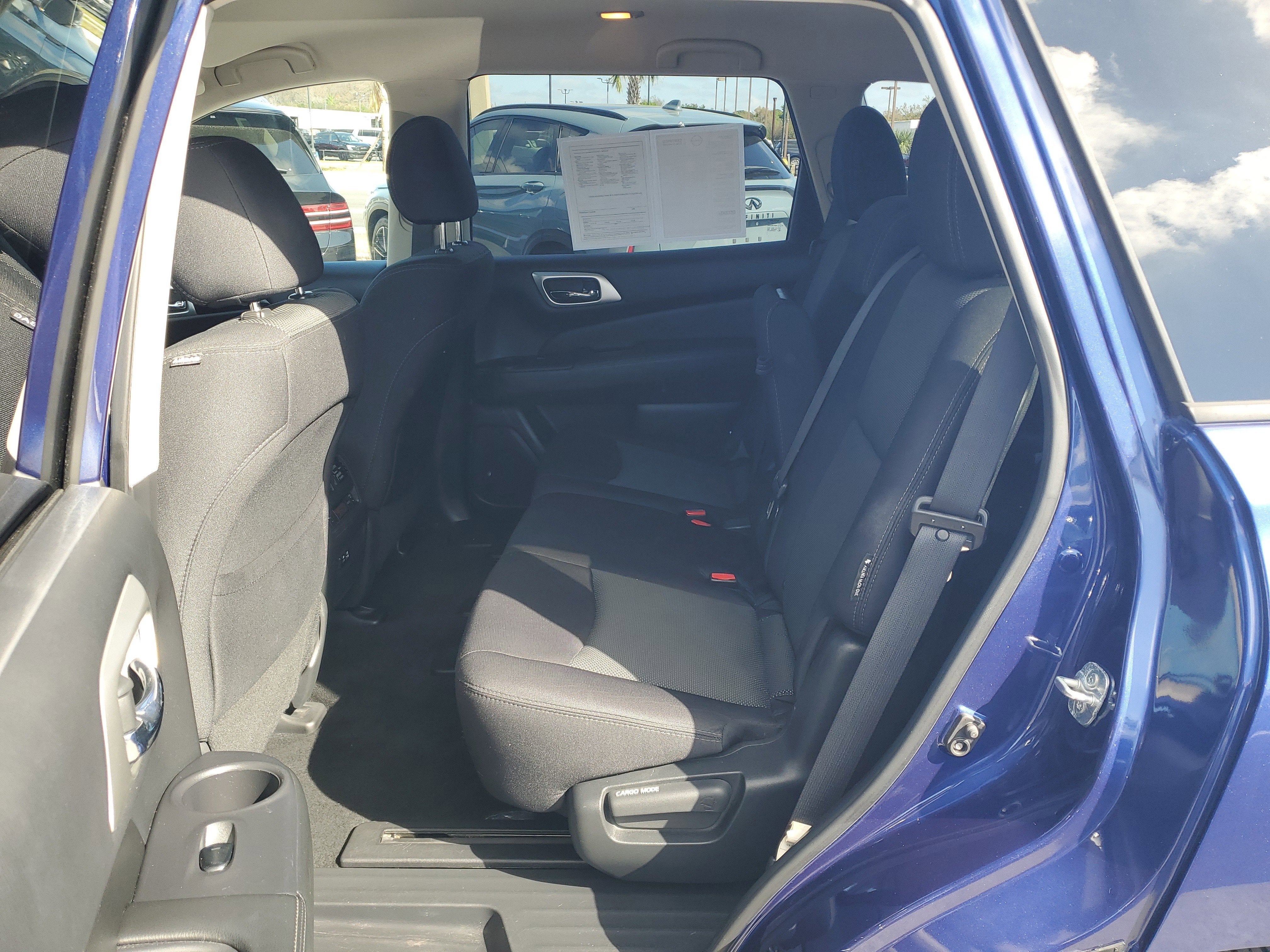 2019 Nissan Pathfinder SV