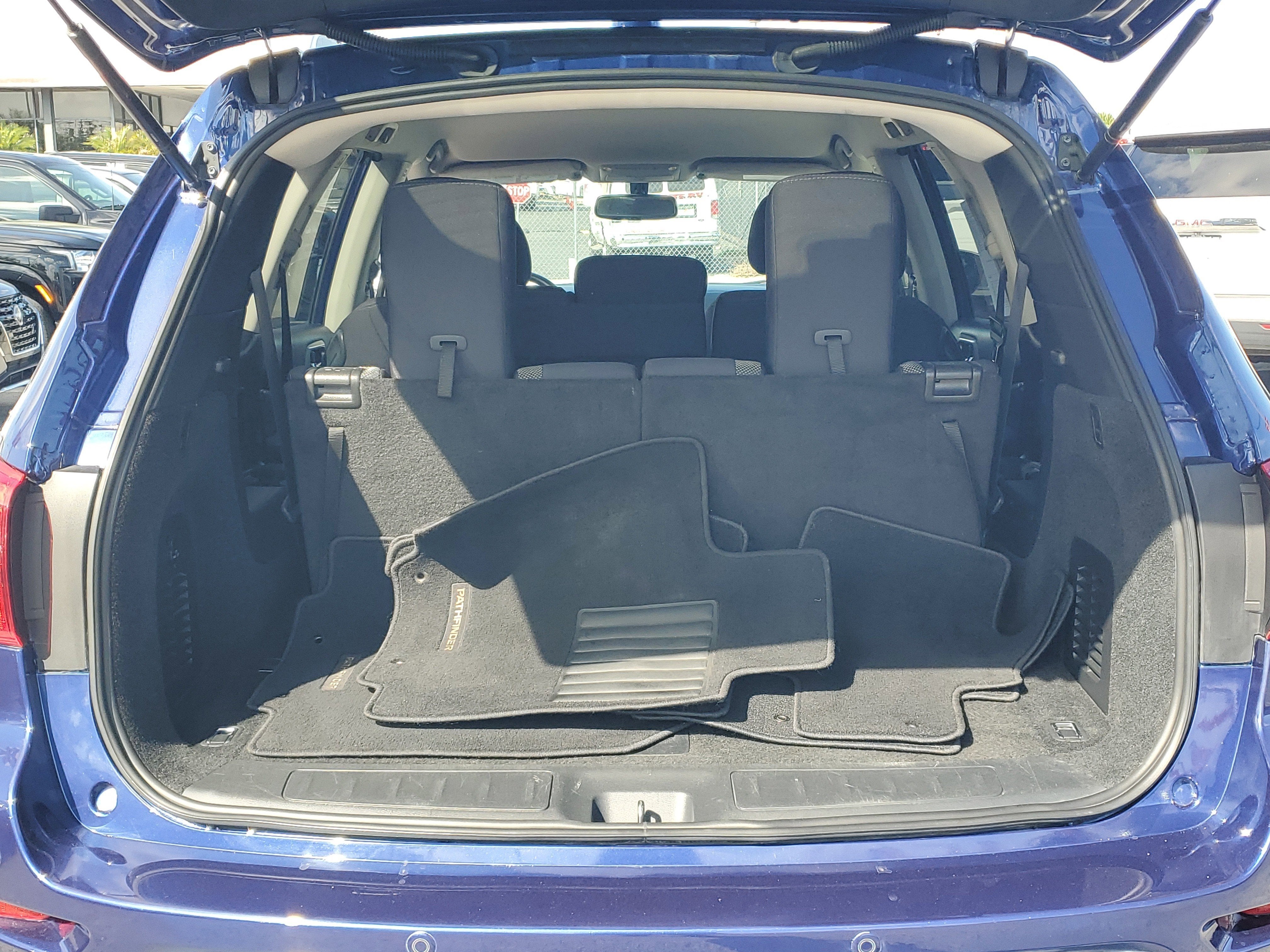 2019 Nissan Pathfinder SV