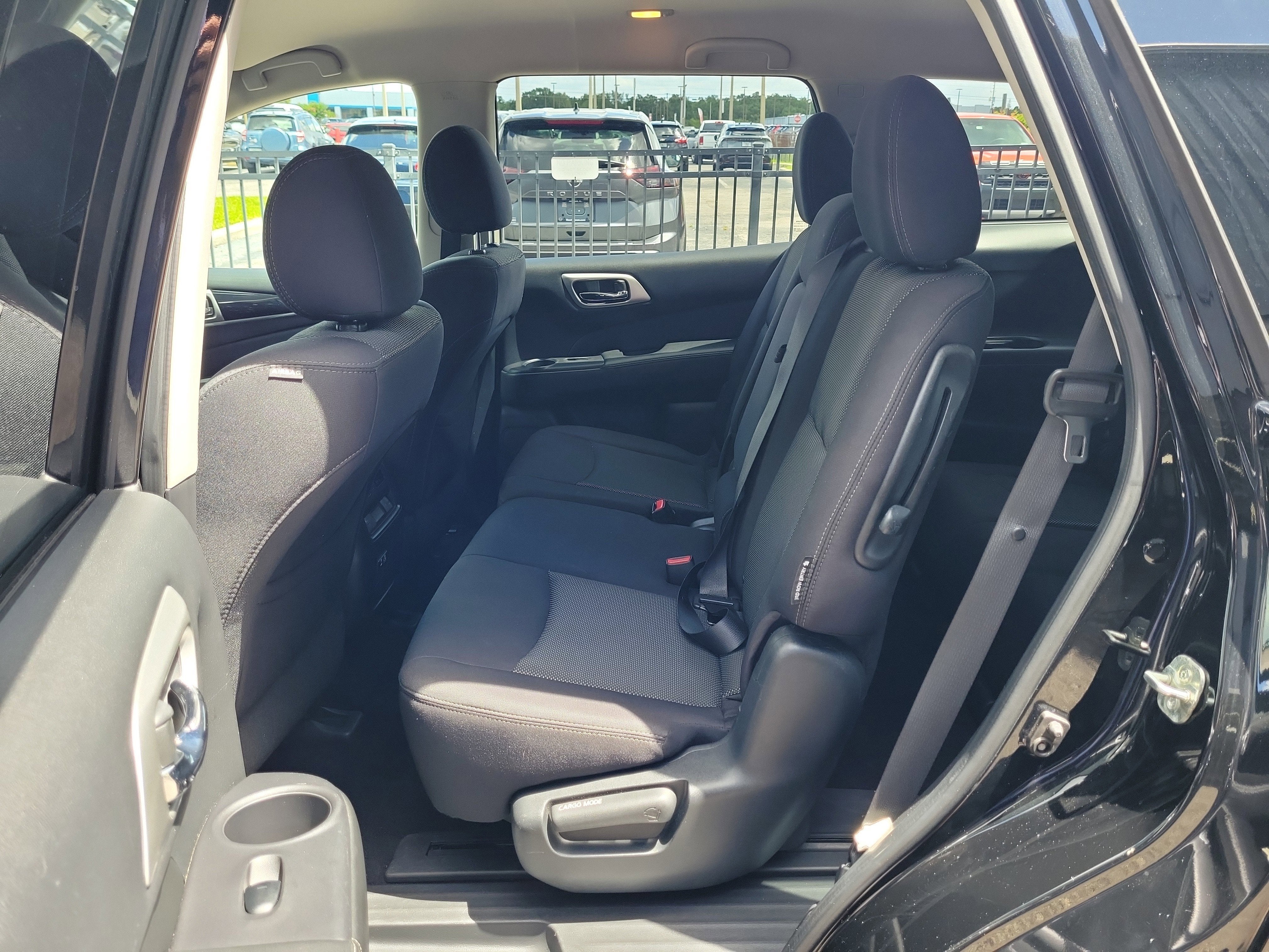 2019 Nissan Pathfinder SV