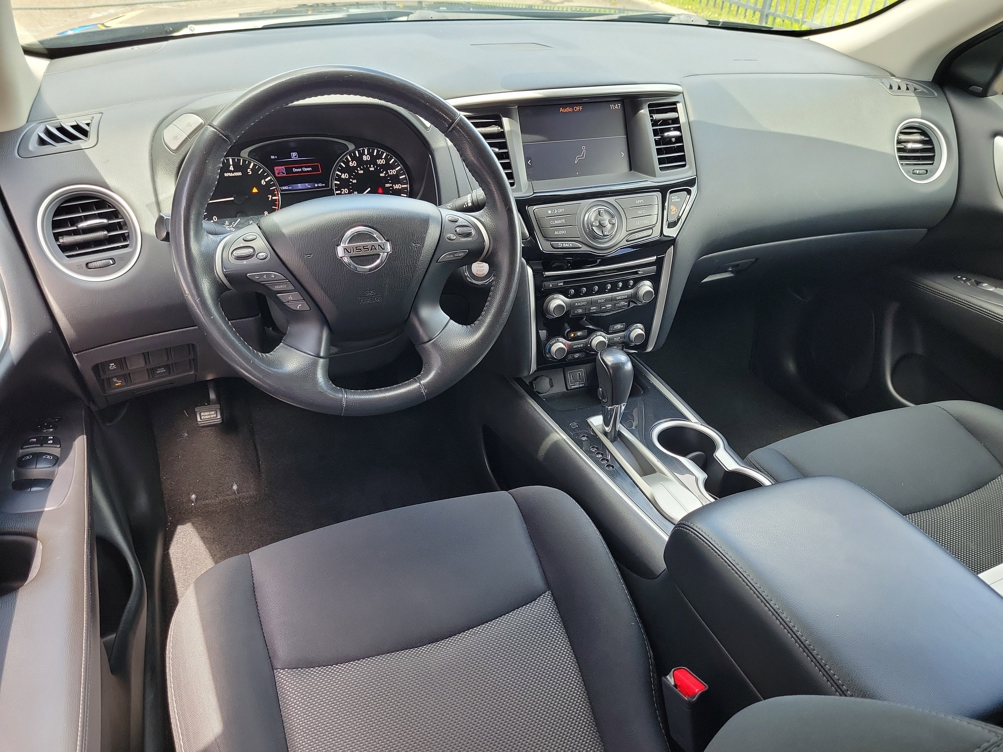 2019 Nissan Pathfinder SV