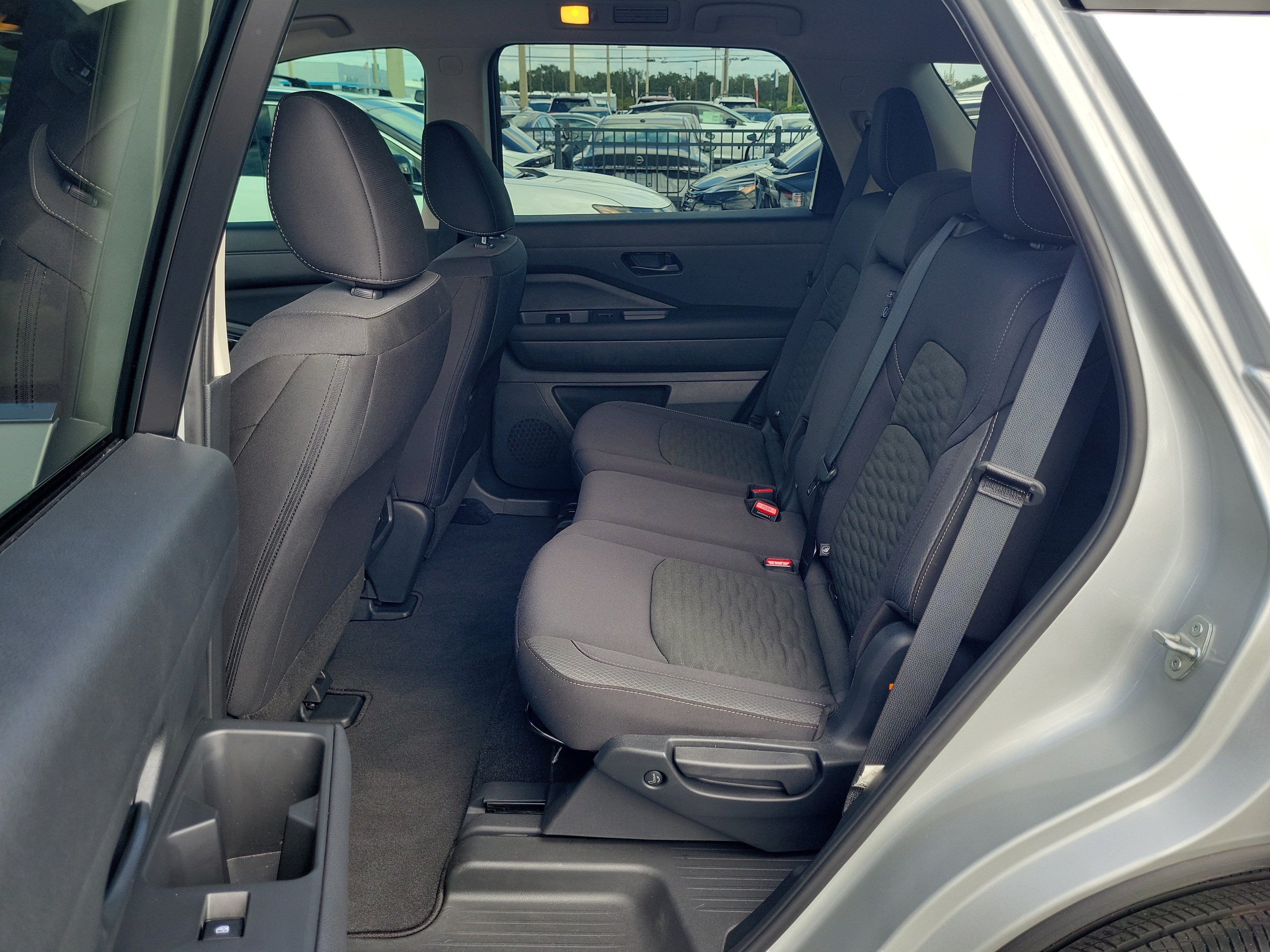 2025 Nissan Pathfinder S