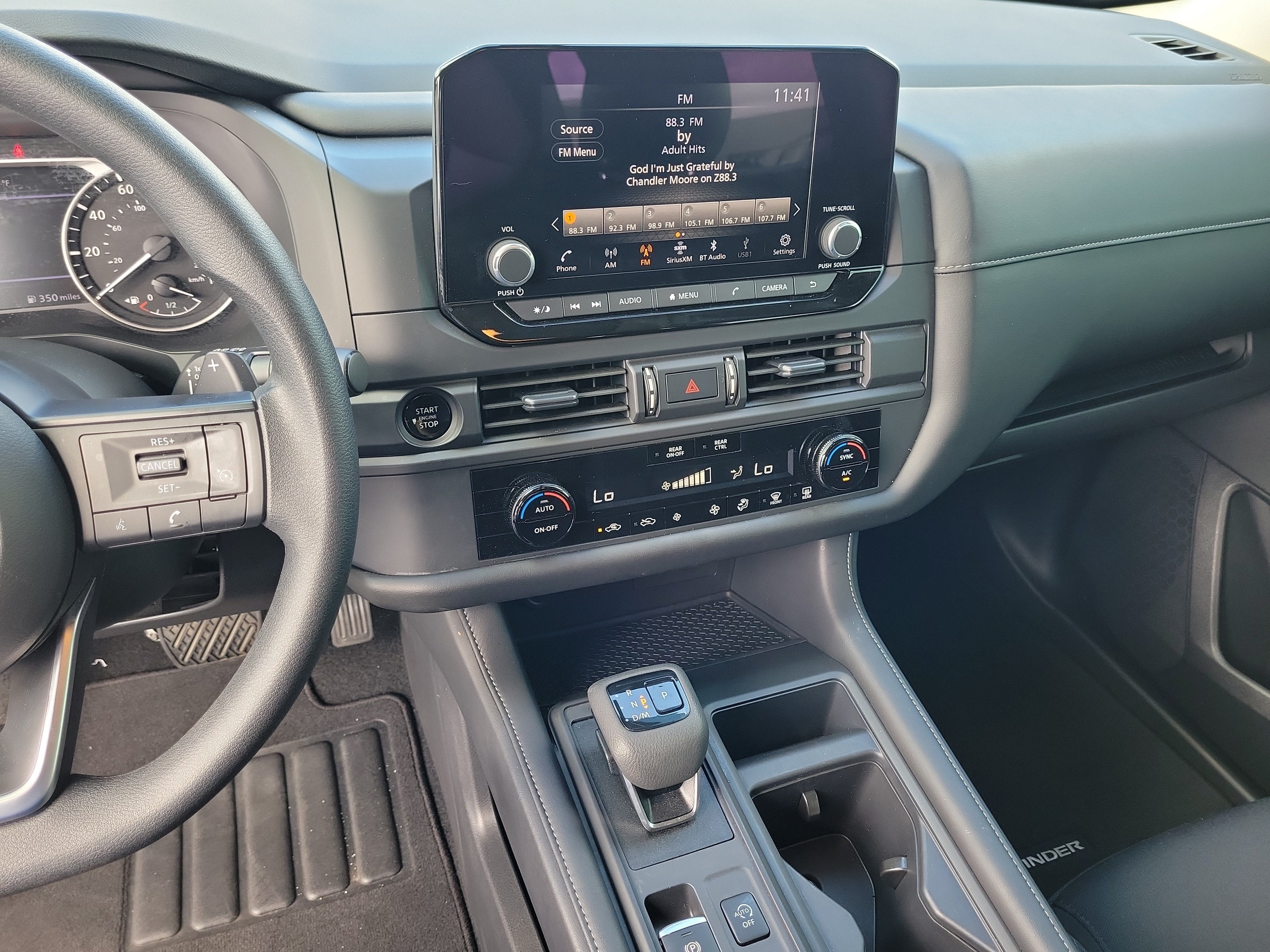 2025 Nissan Pathfinder S