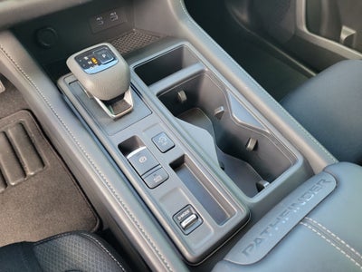 2025 Nissan Pathfinder S