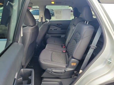 2025 Nissan Pathfinder S