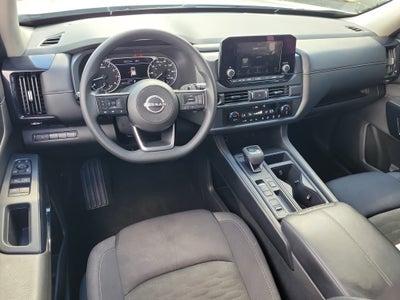 2025 Nissan Pathfinder S
