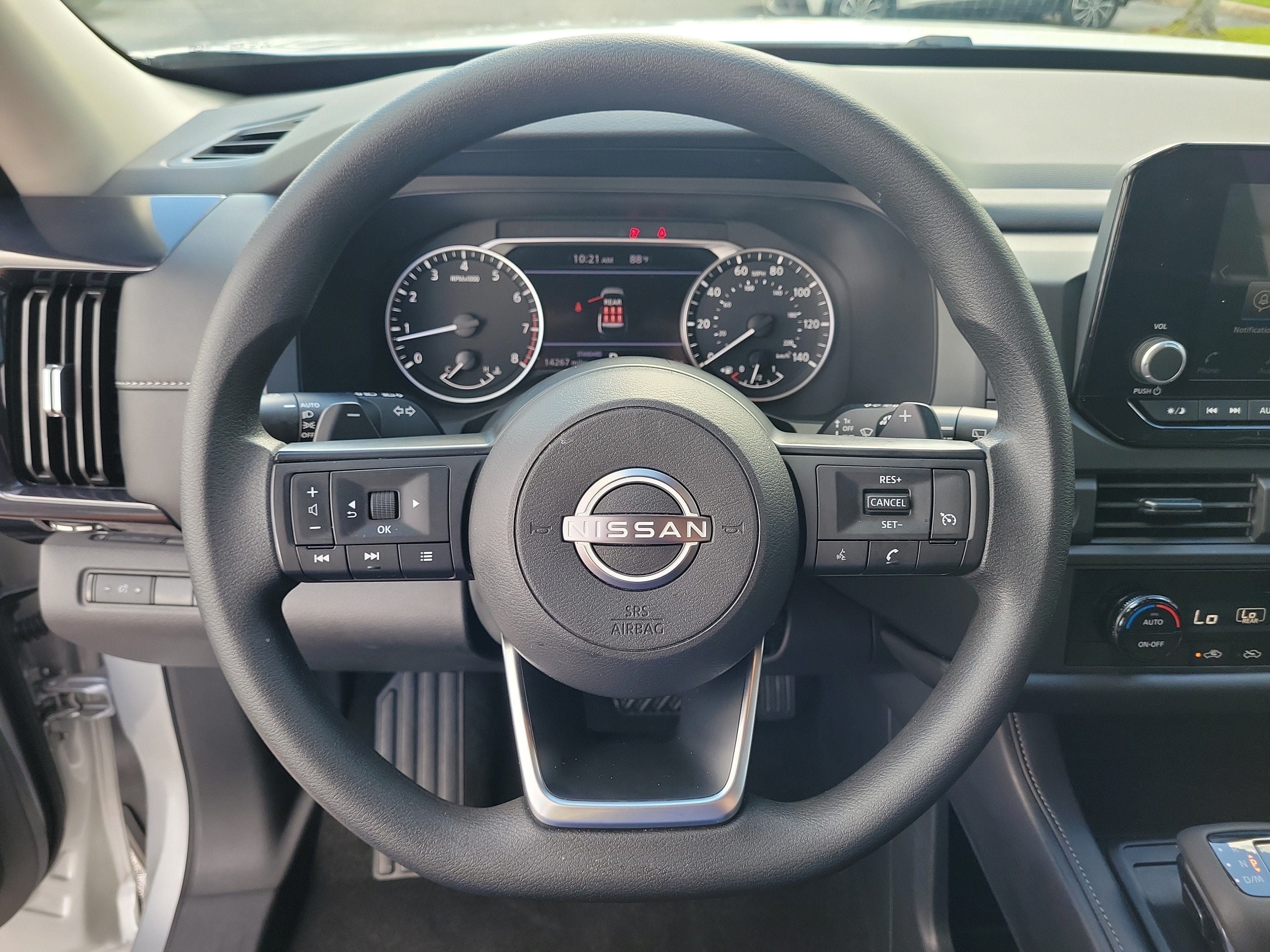 2025 Nissan Pathfinder S