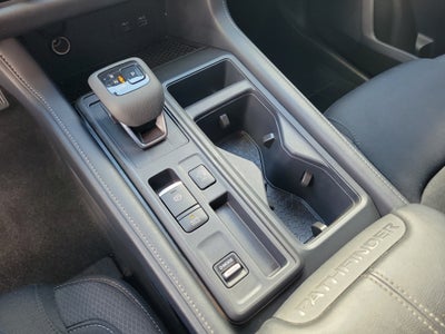 2025 Nissan Pathfinder S