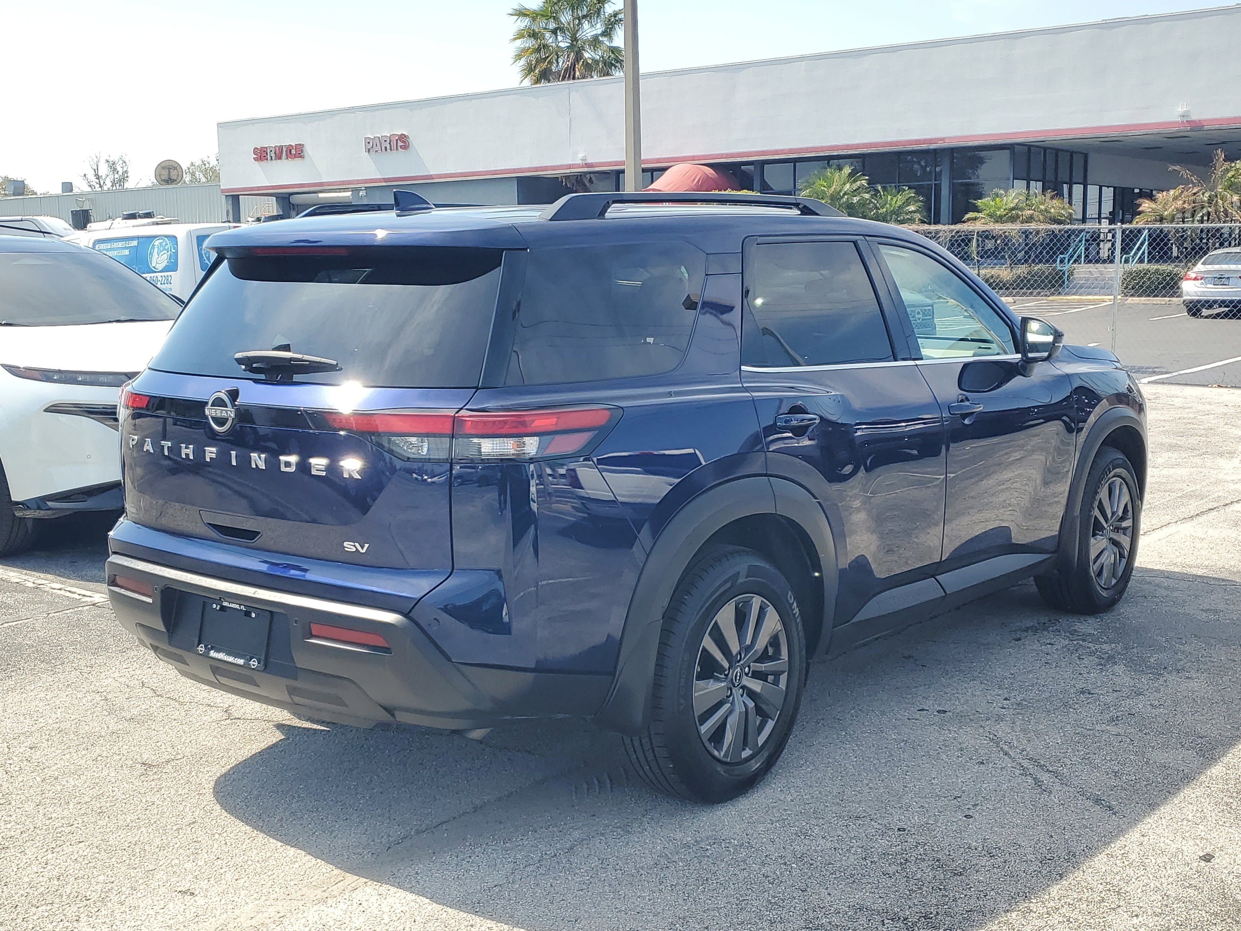 2024 Nissan Pathfinder SV