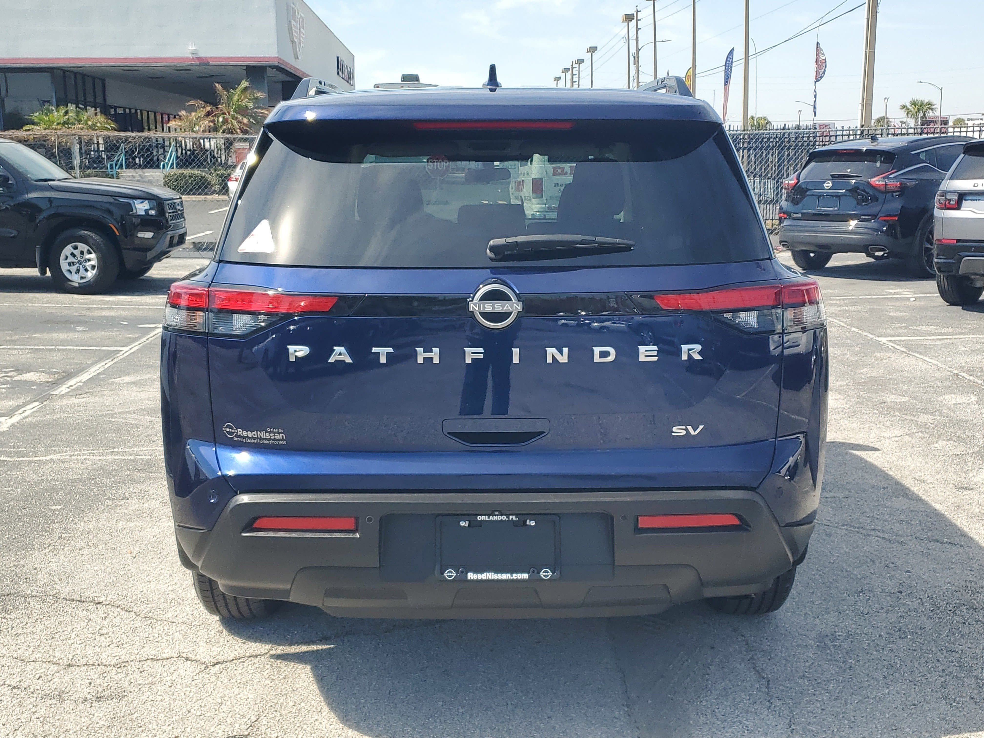 2024 Nissan Pathfinder SV
