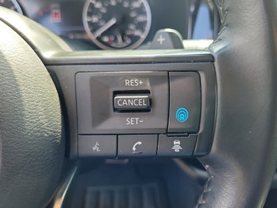 2024 Nissan Pathfinder SV