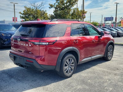 2024 Nissan Pathfinder SV