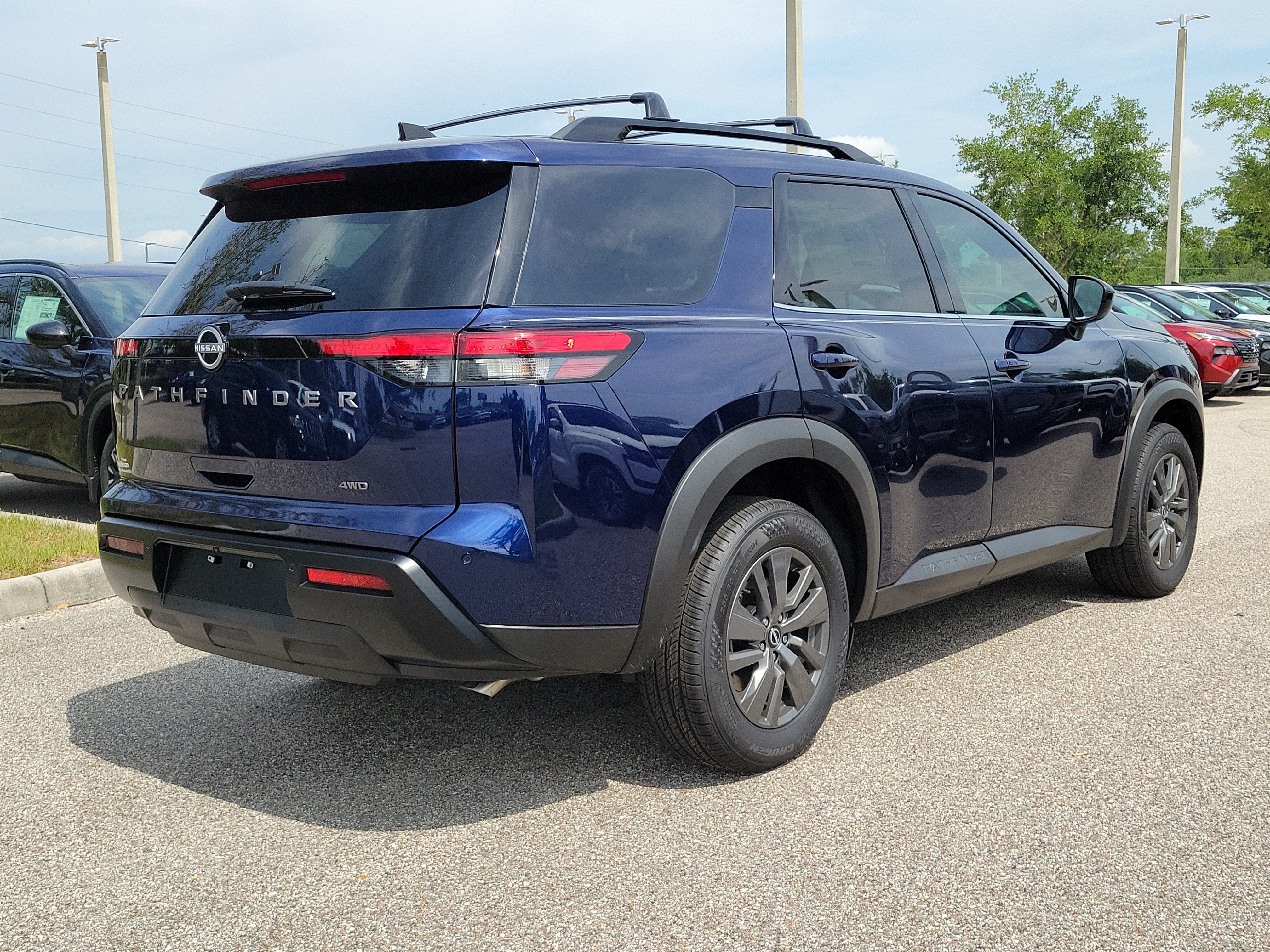2026 Nissan Pathfinder SV
